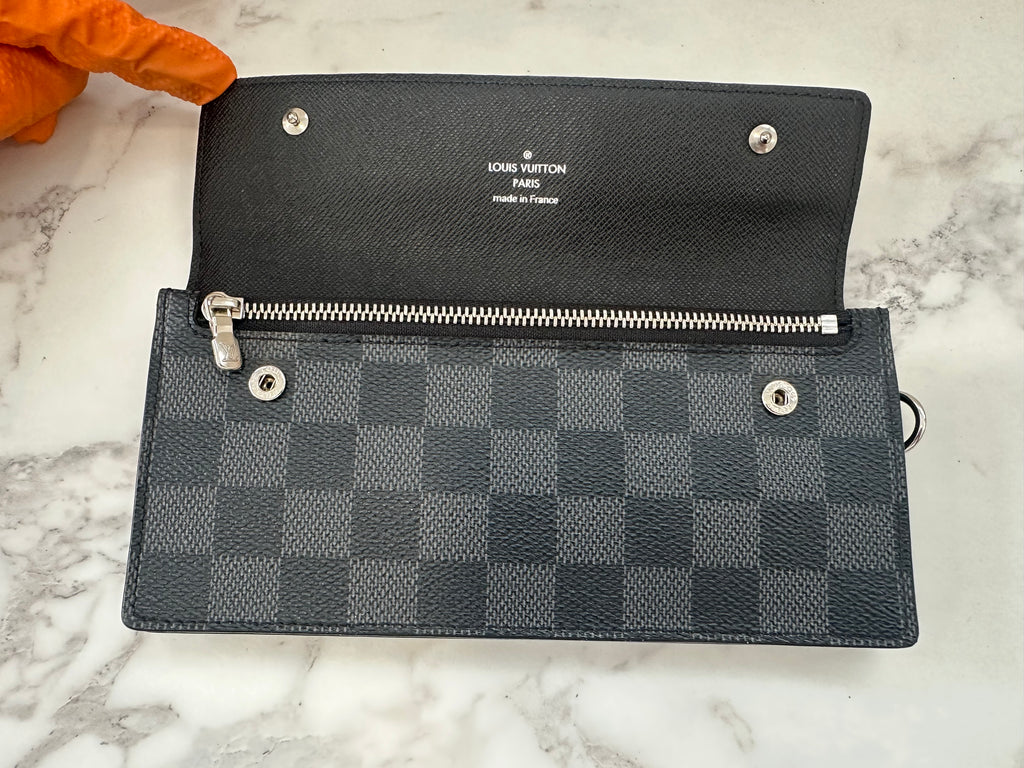 Louis Vuitton Accordion Wallet Graphit