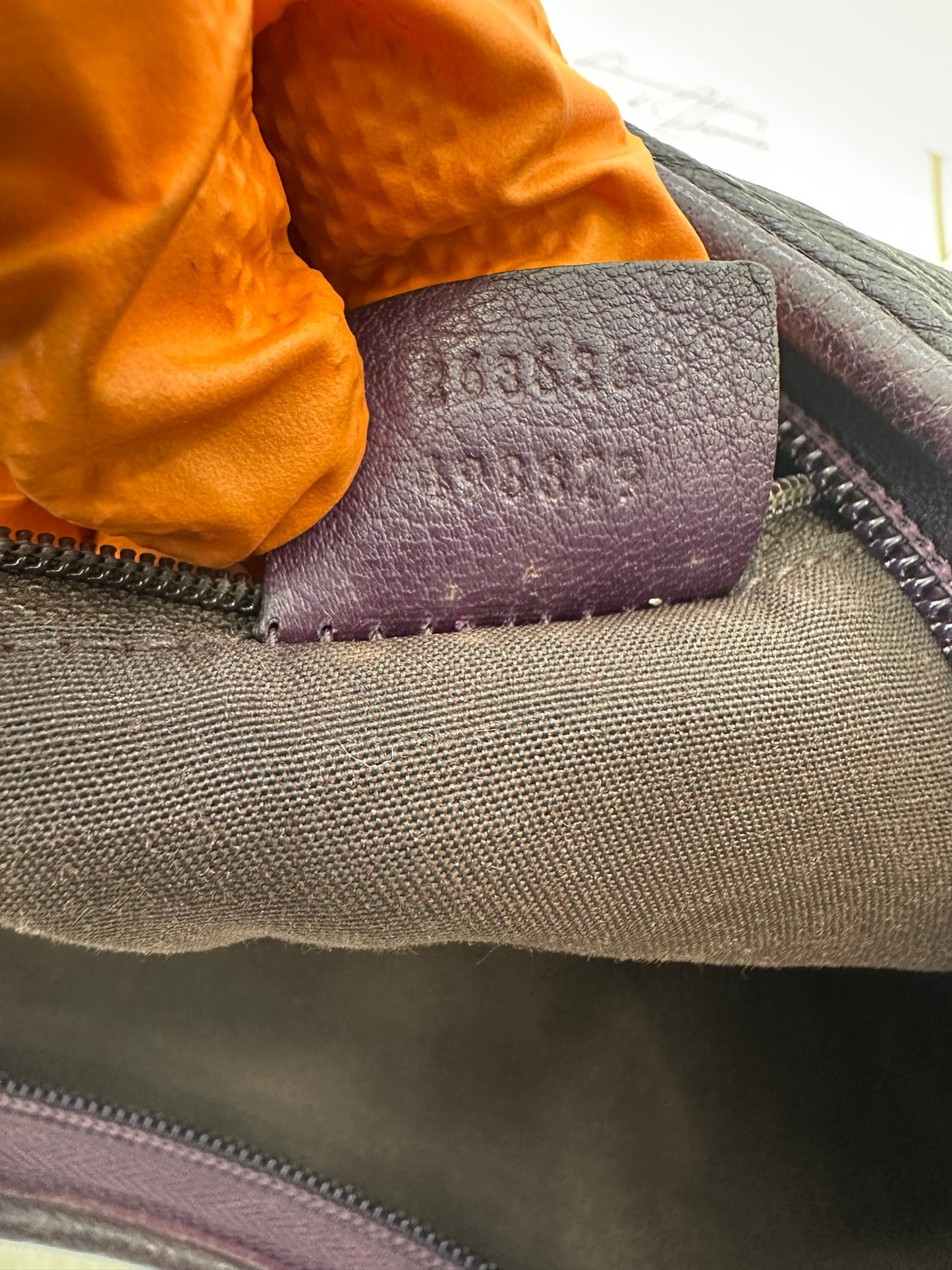 382387 - Gucci Abbey
