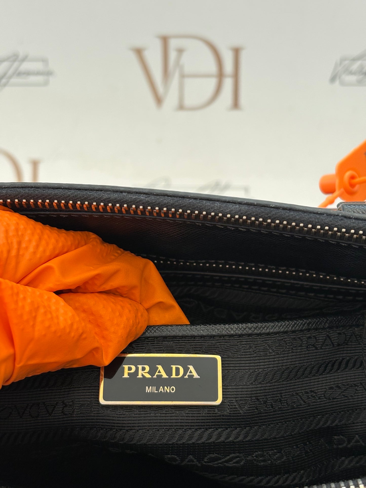 200748 - Prada Galleria