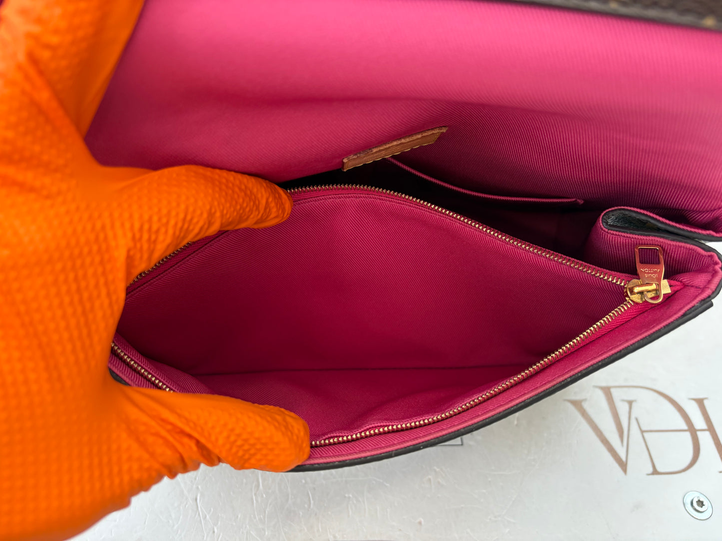 383491 - Louis Vuitton Cluny