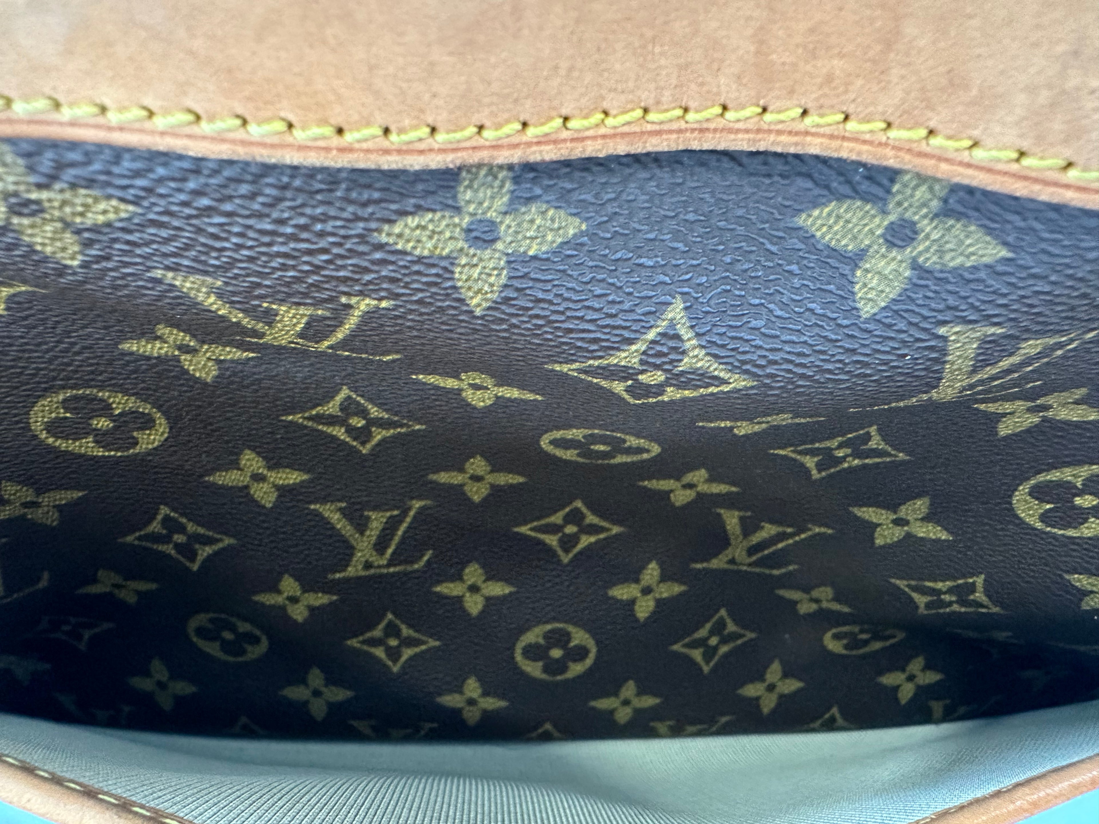 Louis Vuitton Deauville