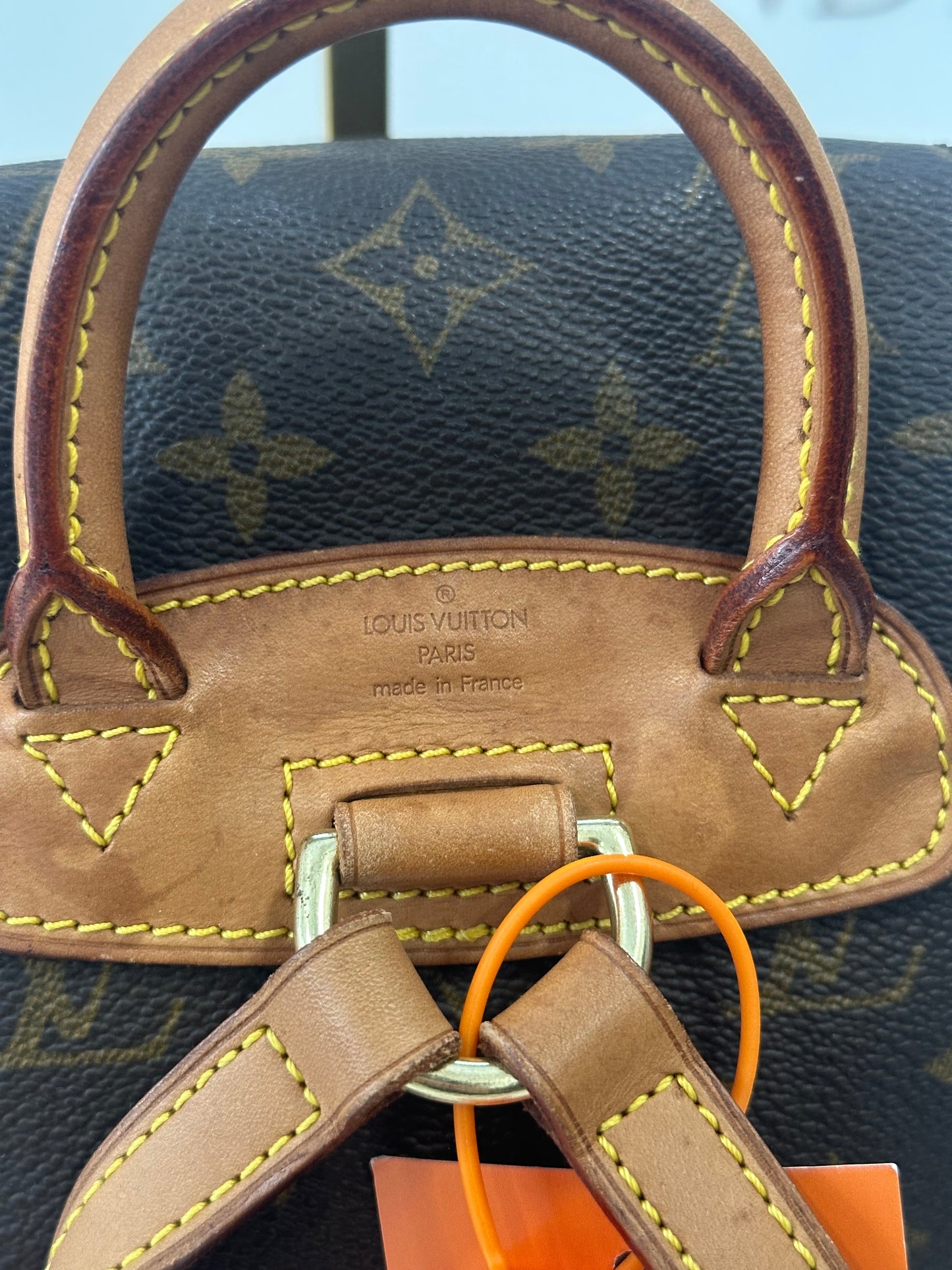 018735 - Louis Vuitton Montsouris
