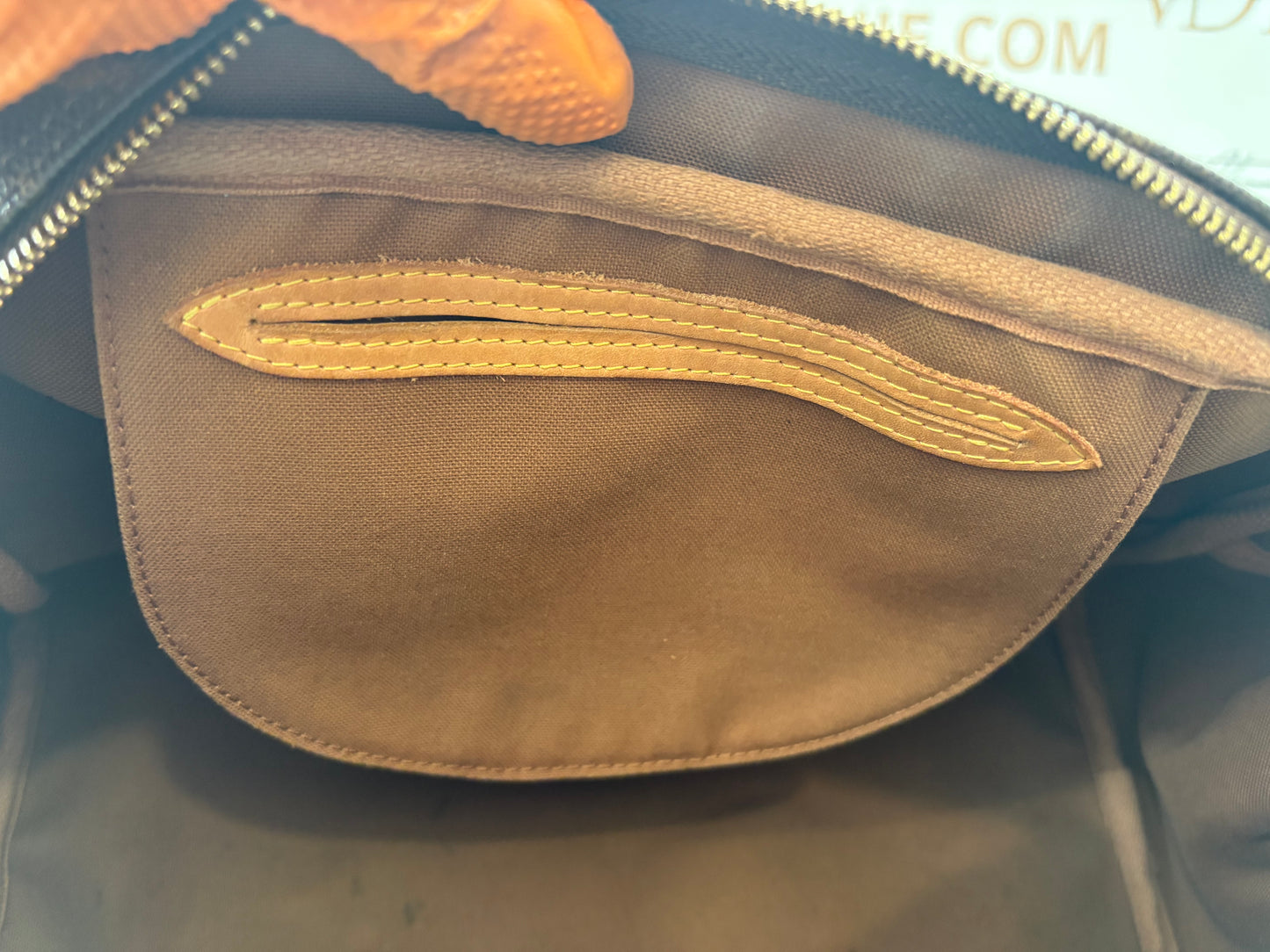 018742 - Louis Vuitton Montorgueil PM