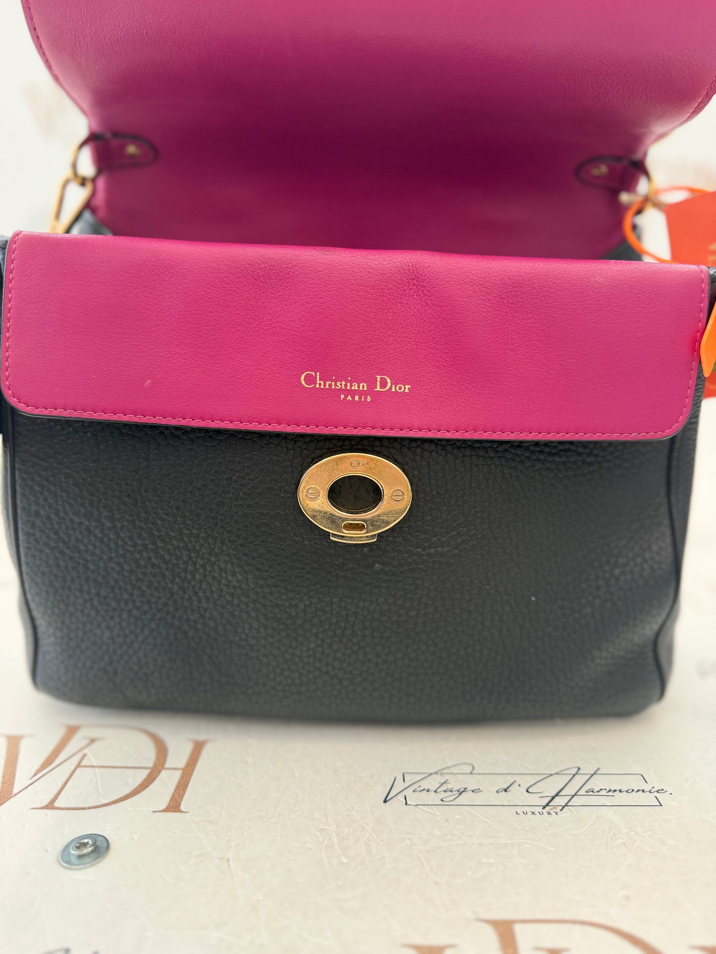 383675-Dior Be