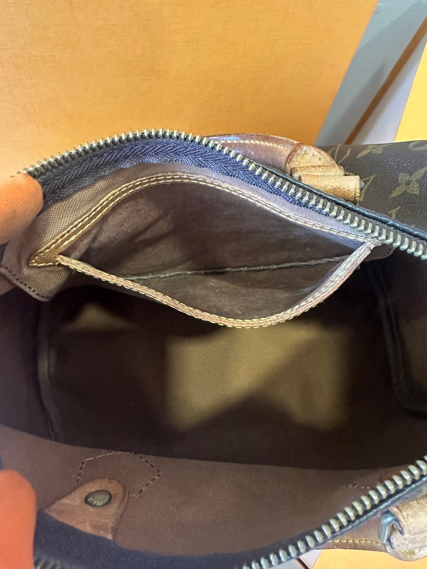 Louis Vuitton Speedy 25
