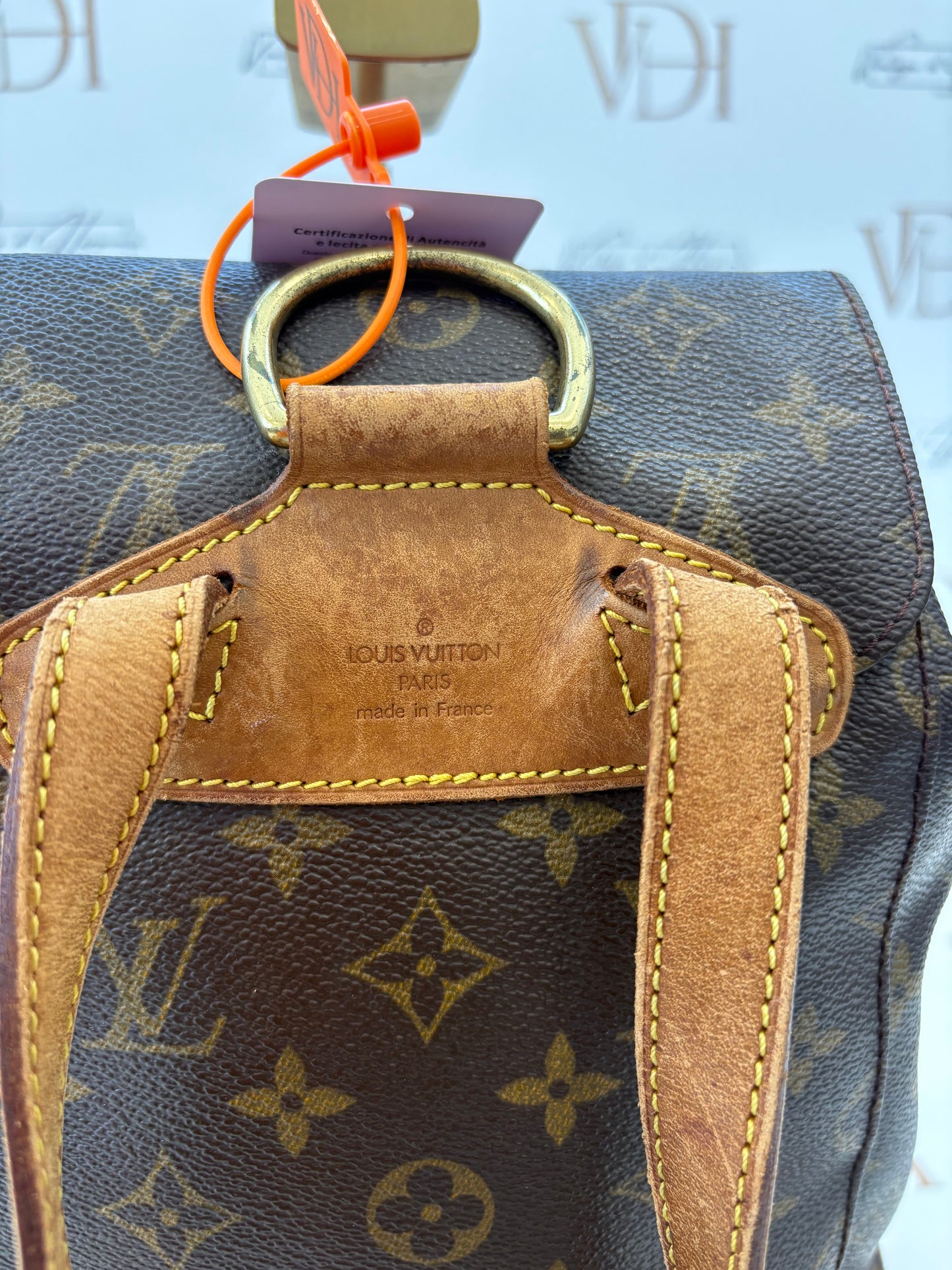 018612 - Louis Vuitton Montsouris MM