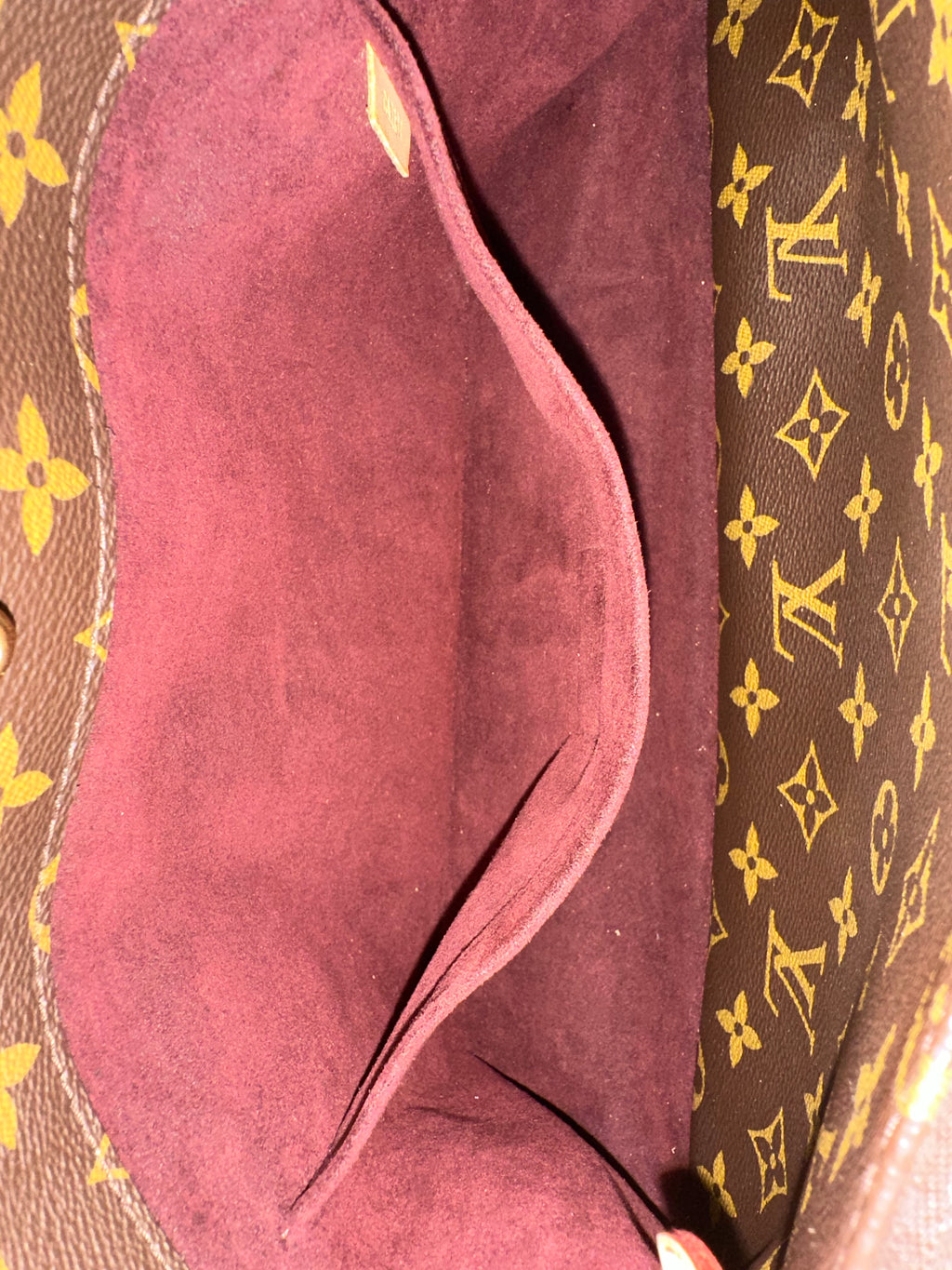 Louis Vuitton Montaigne MM