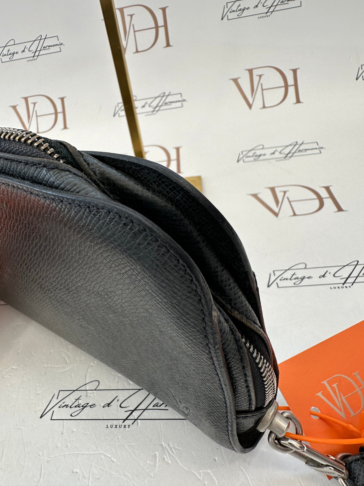 017805 - Louis Vuitton Black Taiga