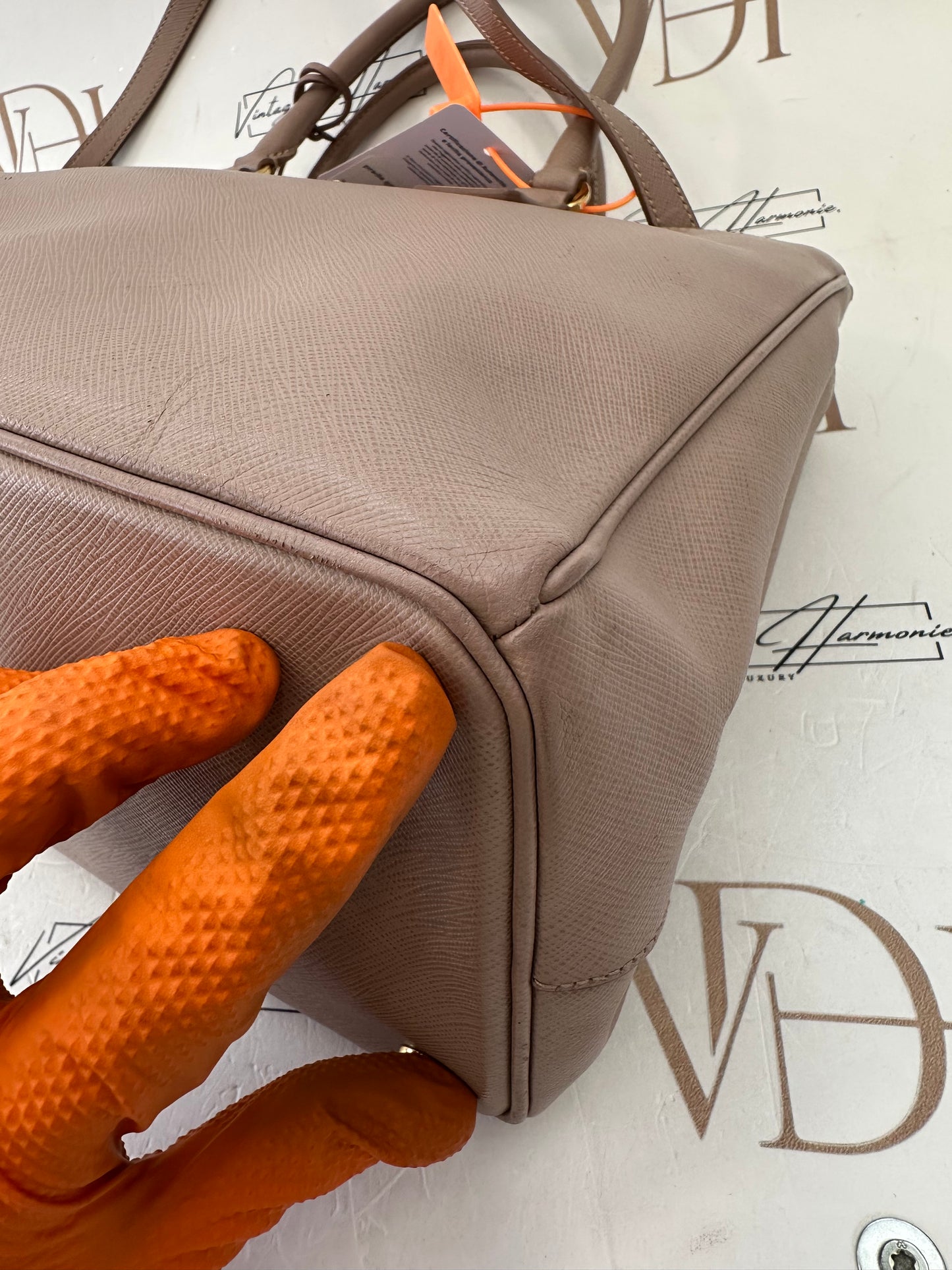 383142 - Prada Galleria