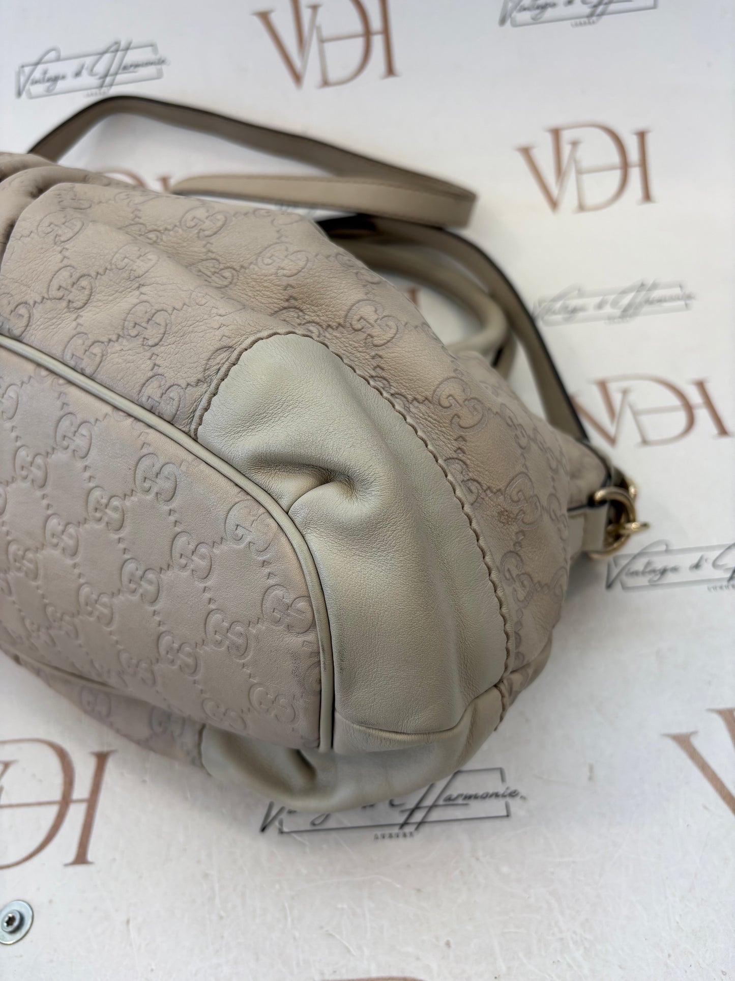 201051 - Gucci Sukey