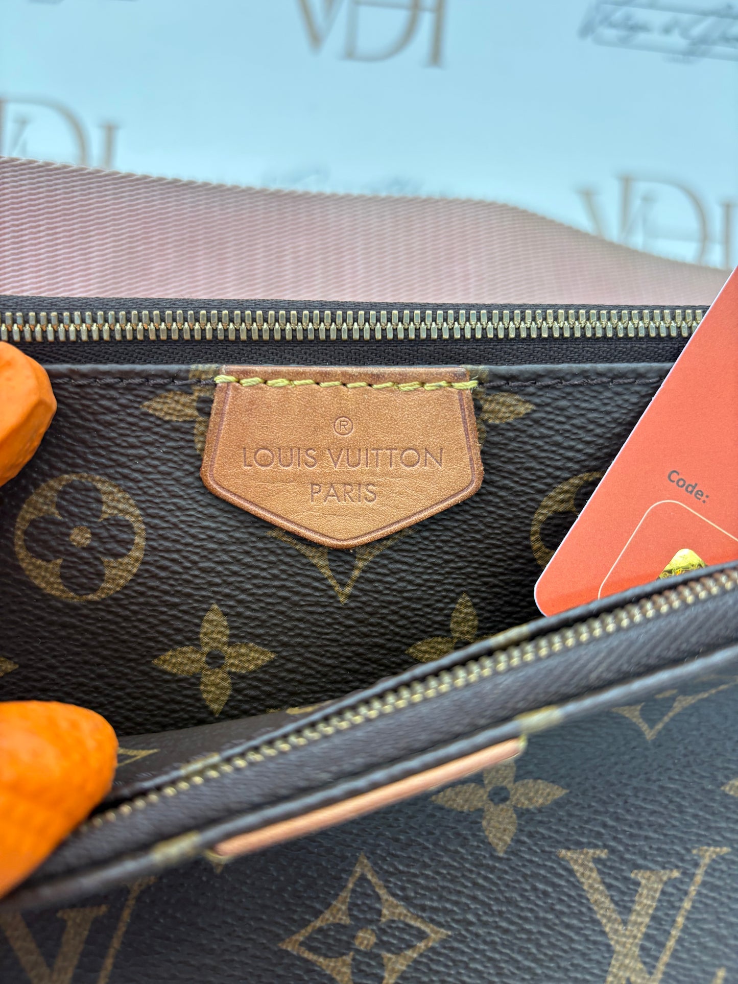 383355 - Louis Vuitton Multipochette