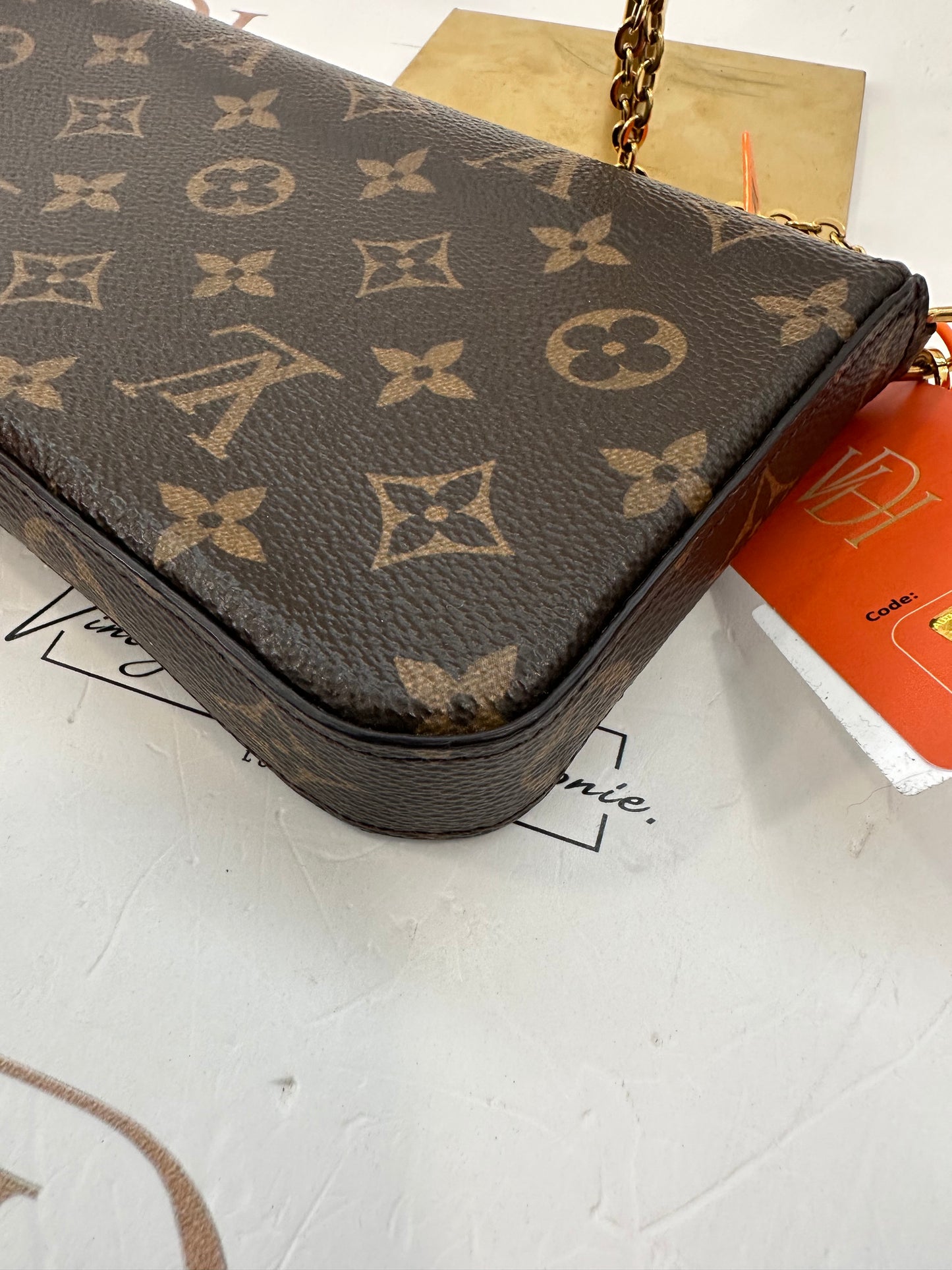 382564 - Louis Vuitton Felice