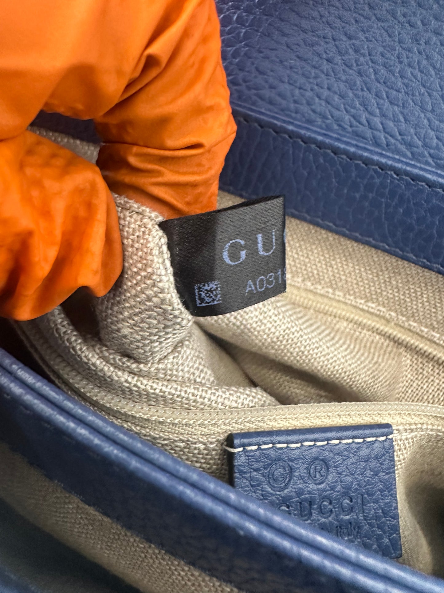 016765 - Gucci Interlocking