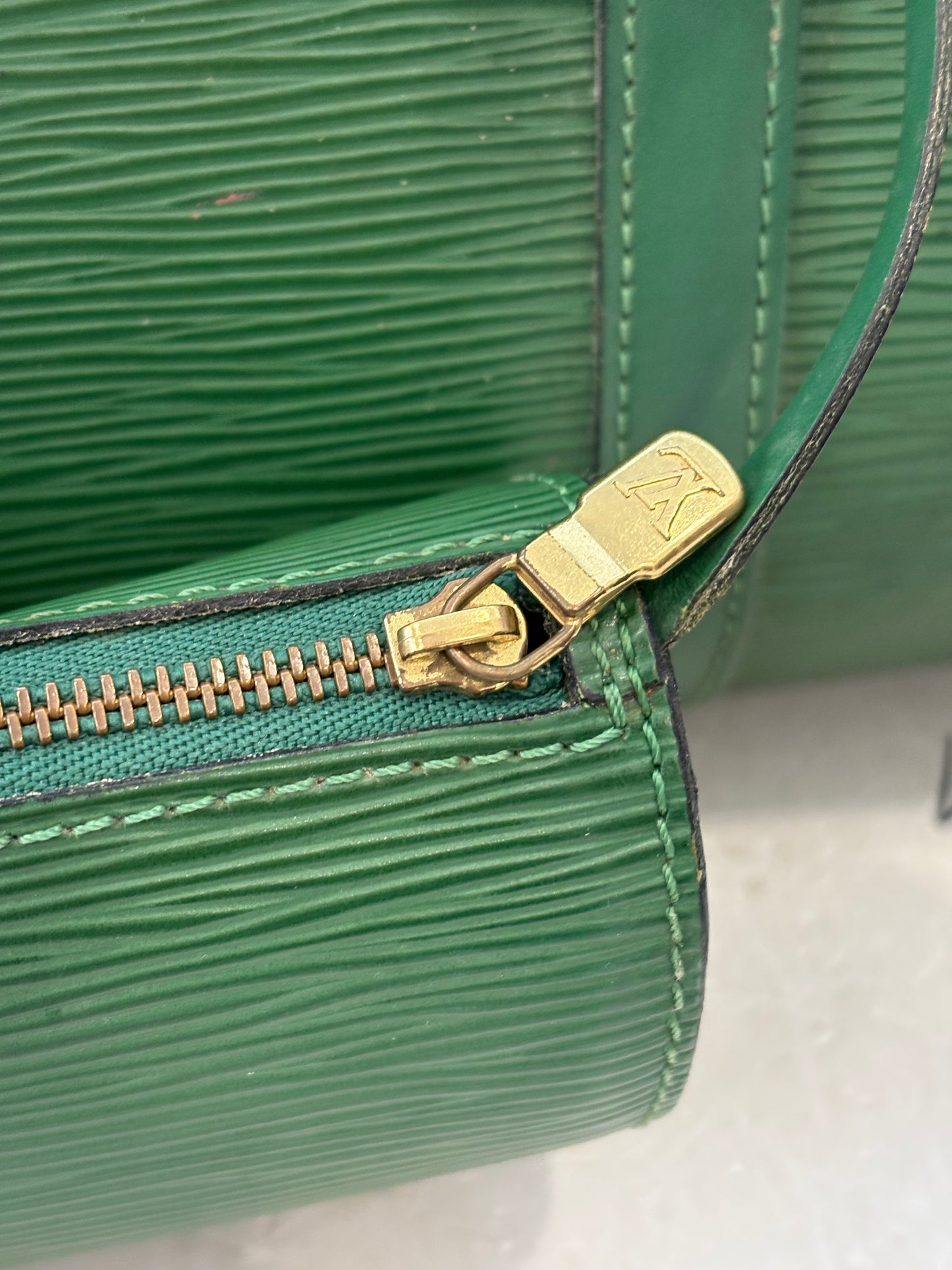 018206 - Louis Vuitton Green Epi