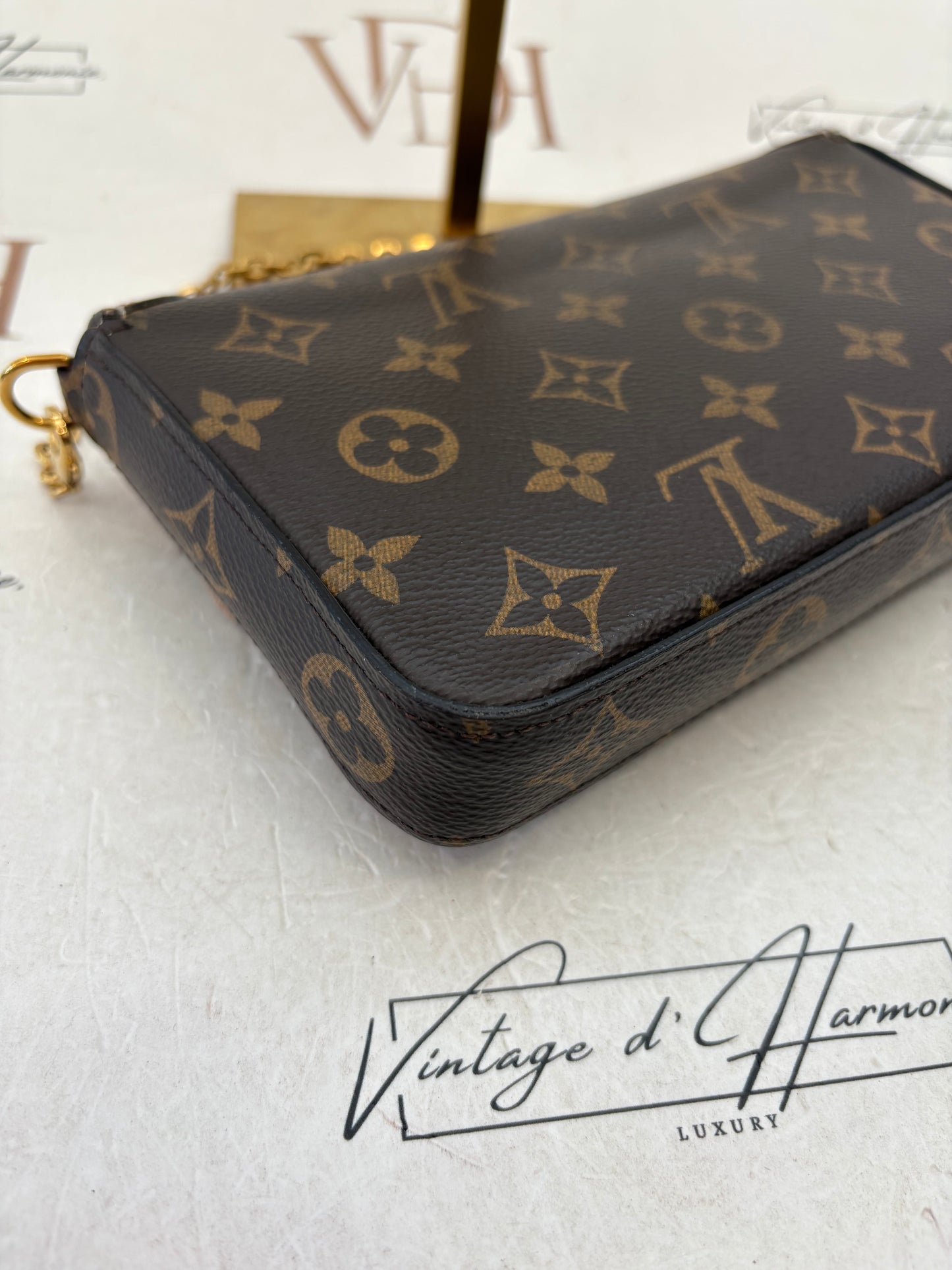 383753 - Louis Vuitton Felicie