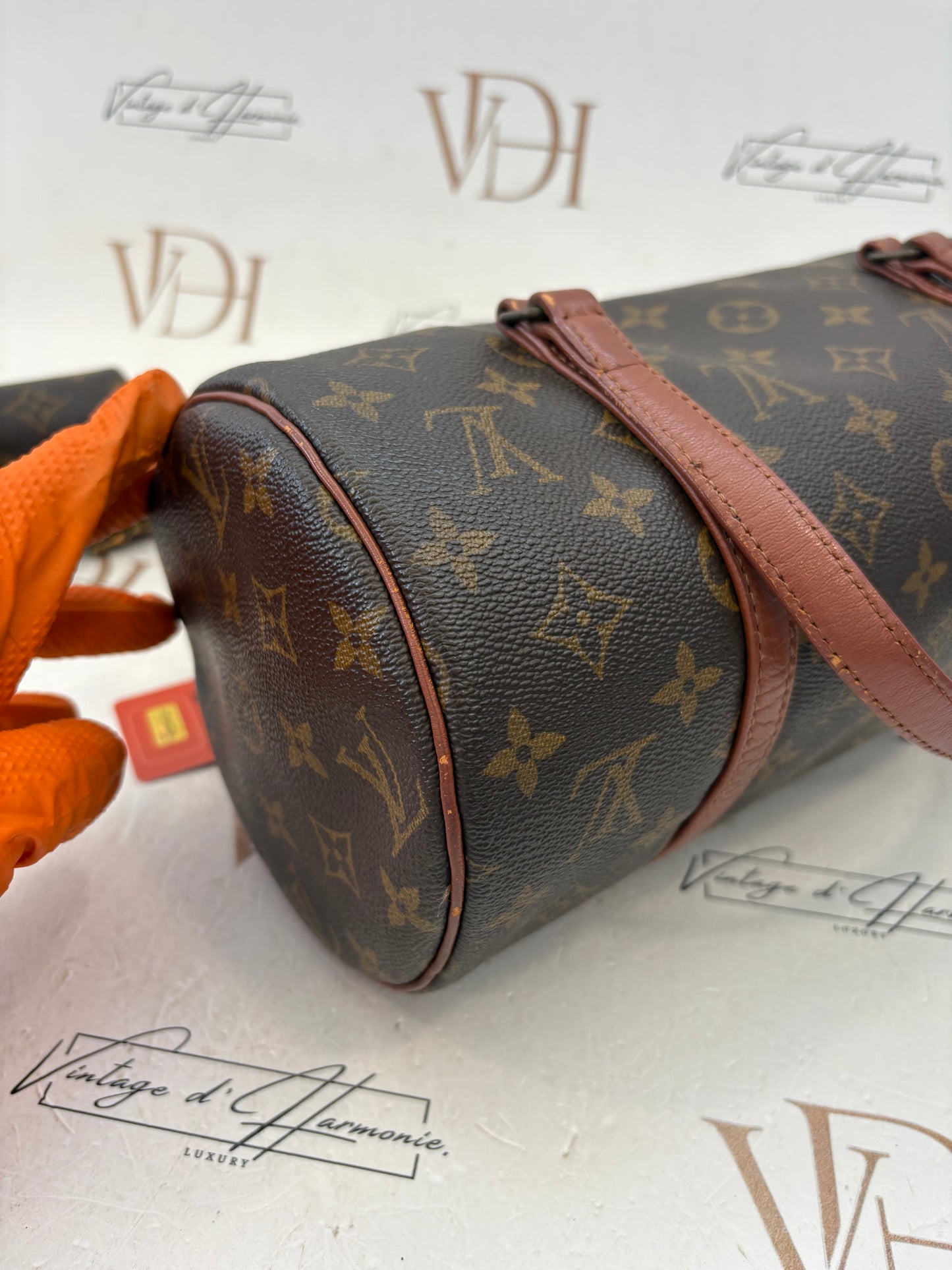 018324 - Louis Vuitton Papillon 30