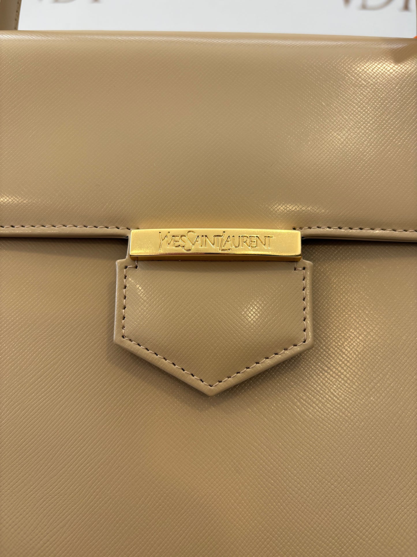 019005 - Saint Laurent Beige
