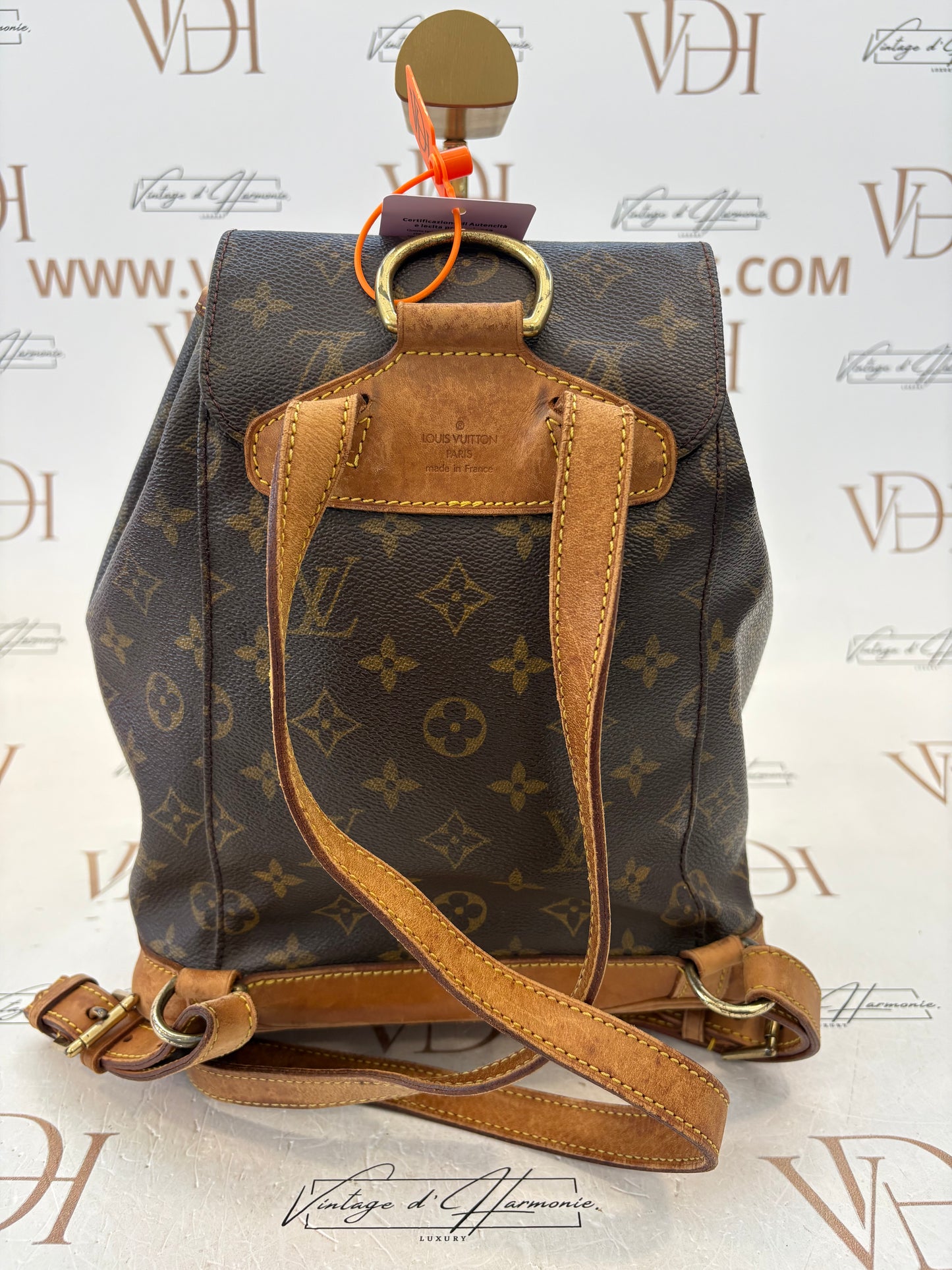 018612 - Louis Vuitton Montsouris MM
