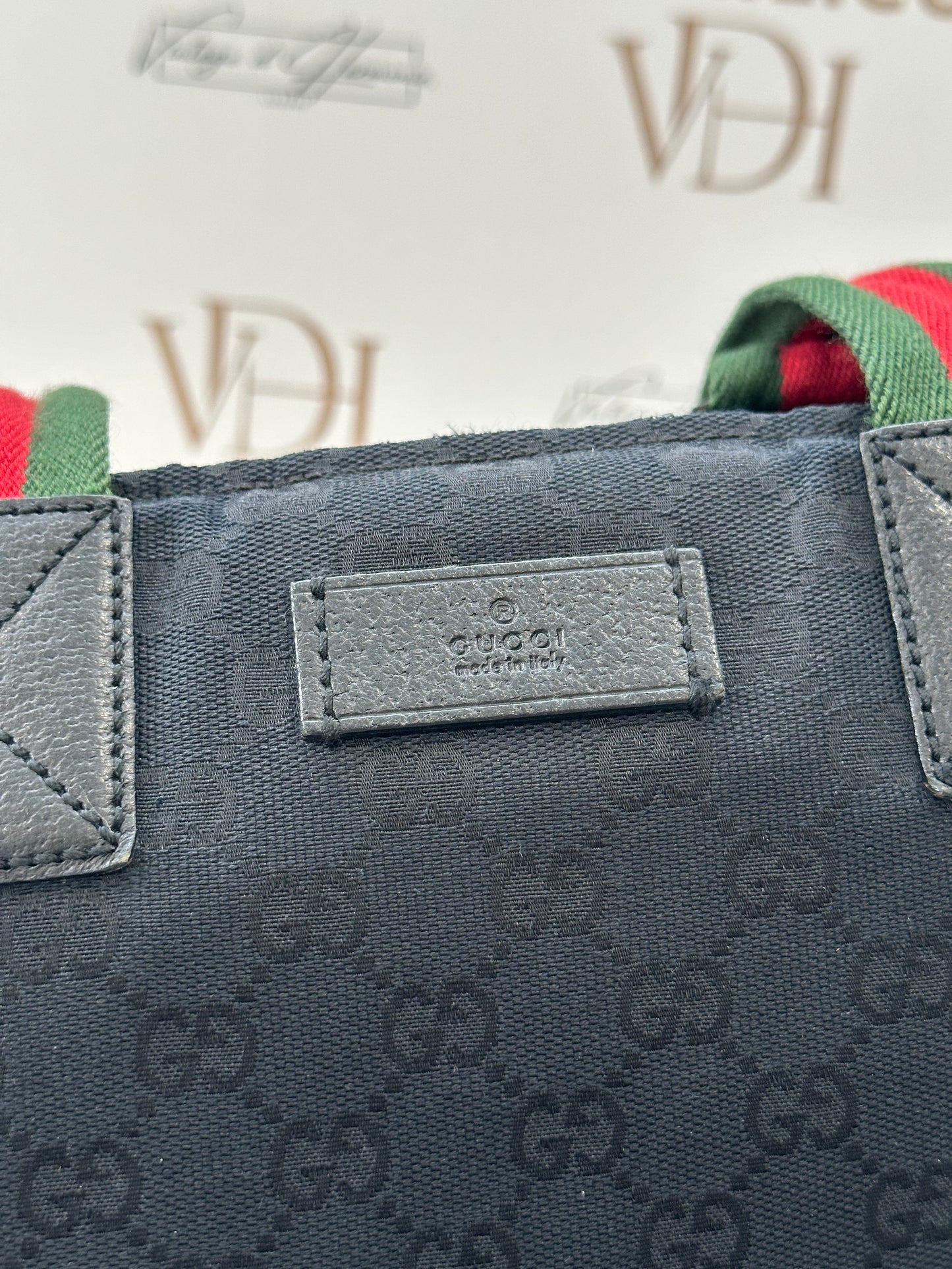 018083 - Gucci Black Canvas