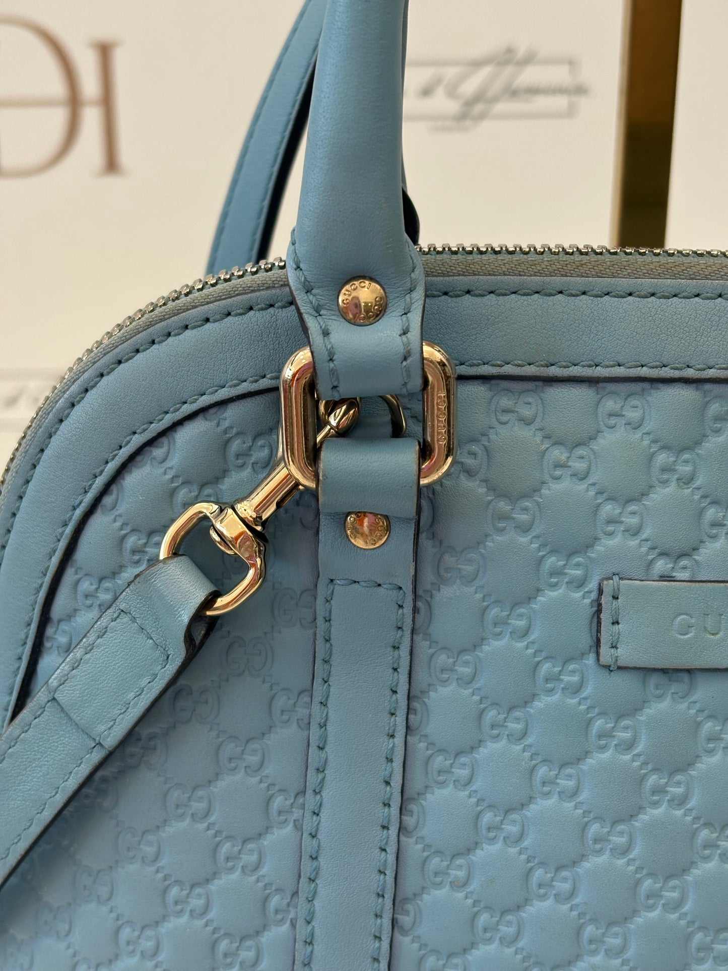 384268 - Gucci