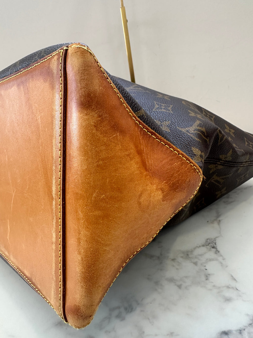 Louis Vuitton Cabas Mezzo