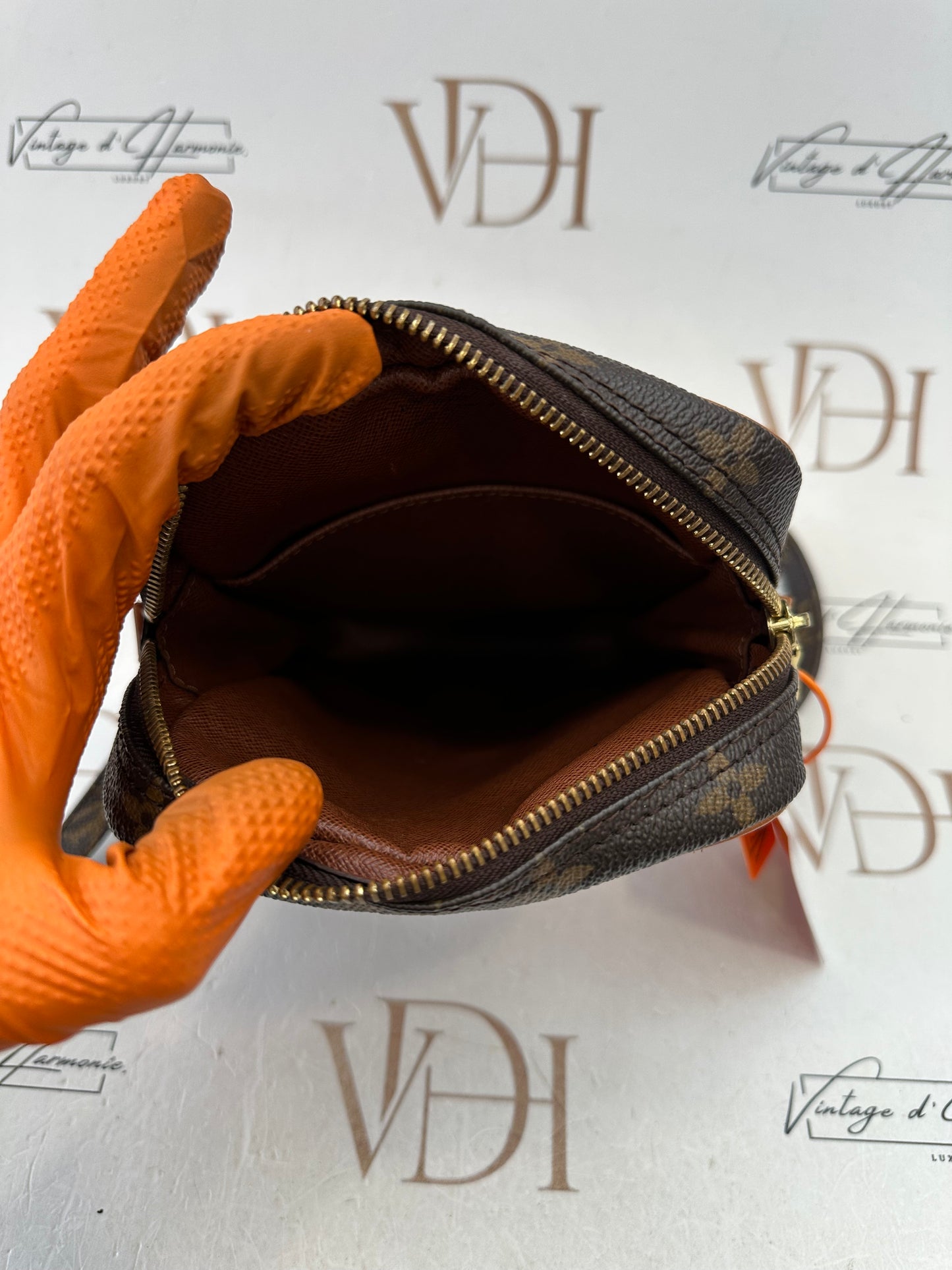 018755 - Louis Vuitton Danube