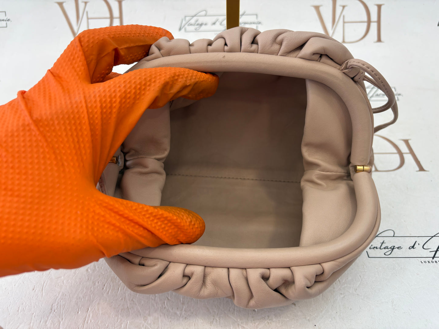 201313 - Bottega Veneta The Pouch