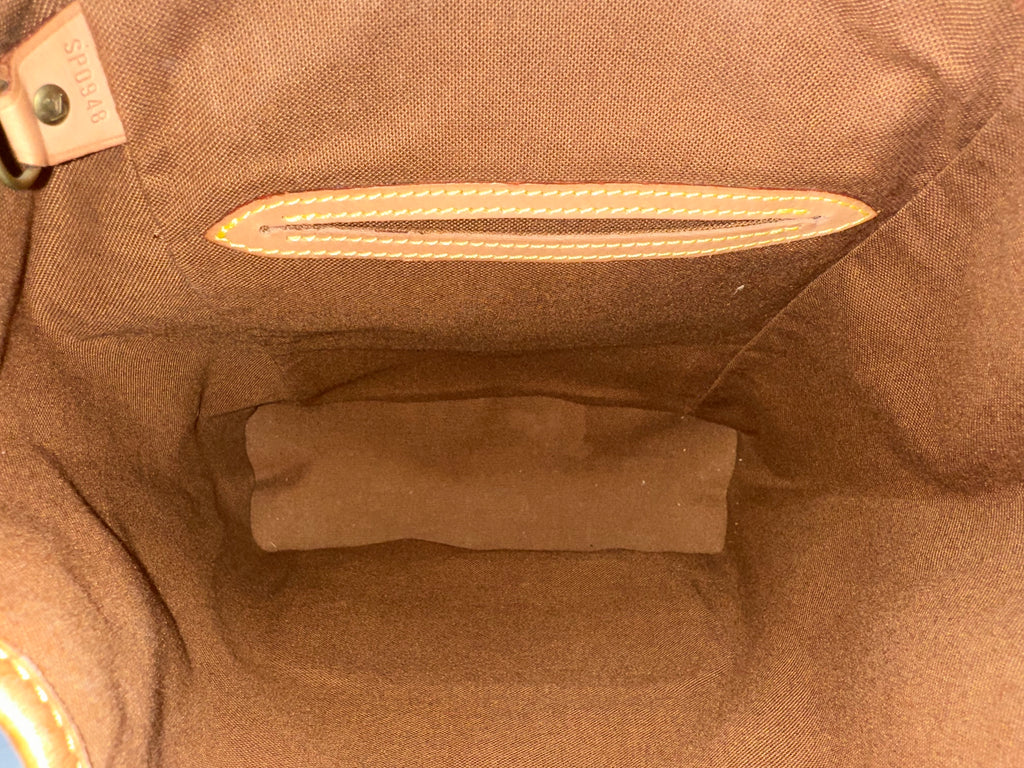 Louis Vuitton Montsouris MM