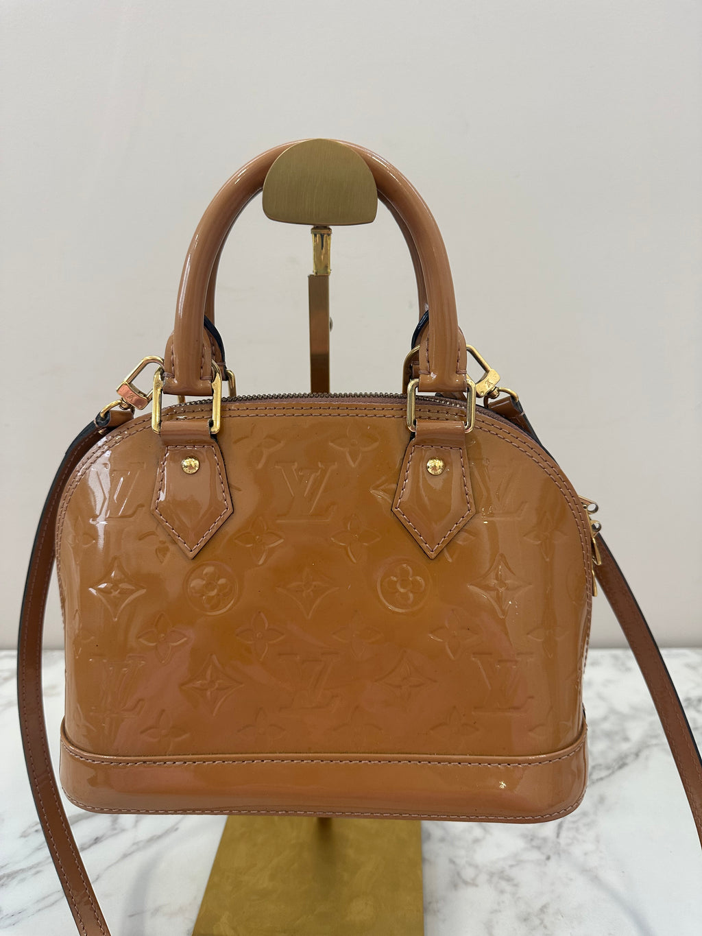 Louis Vuitton Alma BB Vernis Beige