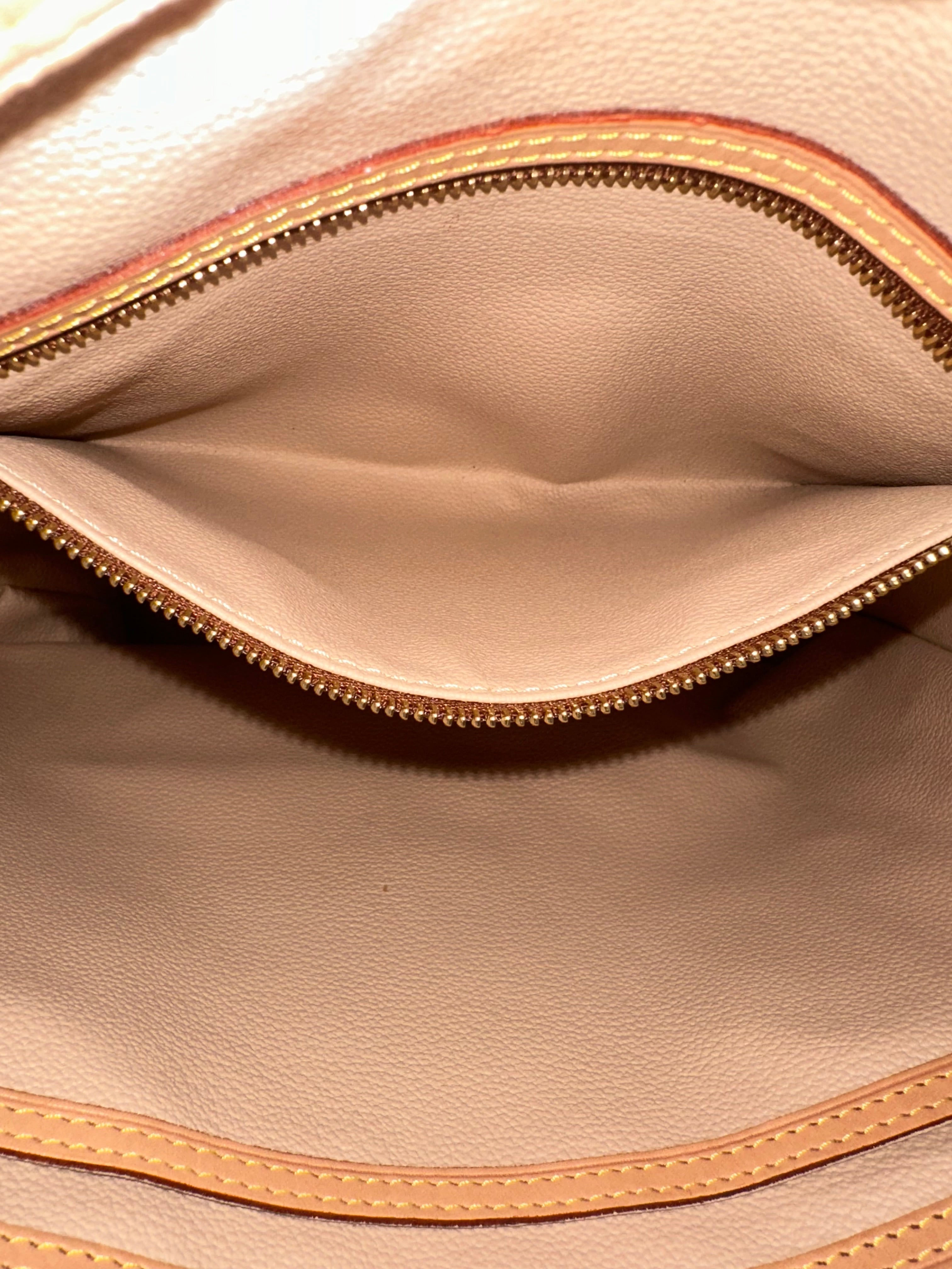 Louis Vuitton Bucket GM