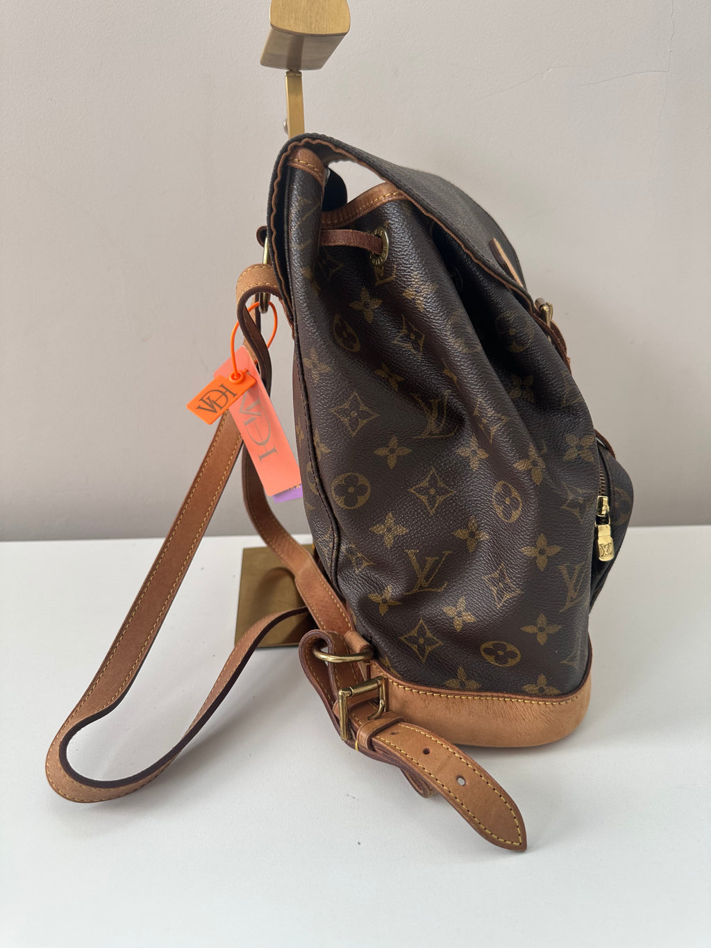 Louis Vuitton Montsouris MM