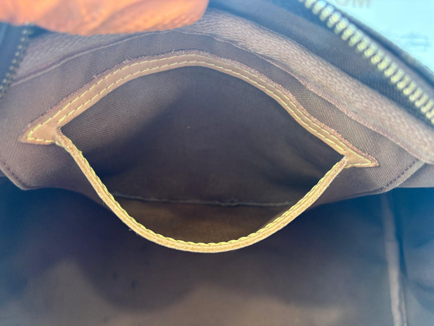 018742 - Louis Vuitton Montorgueil PM