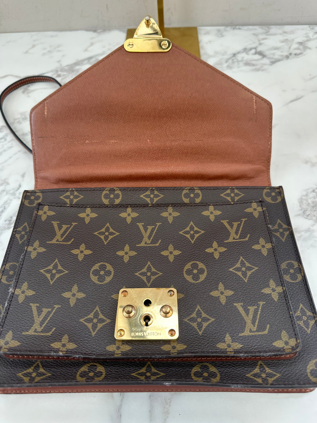 Louis Vuitton Monceau 28