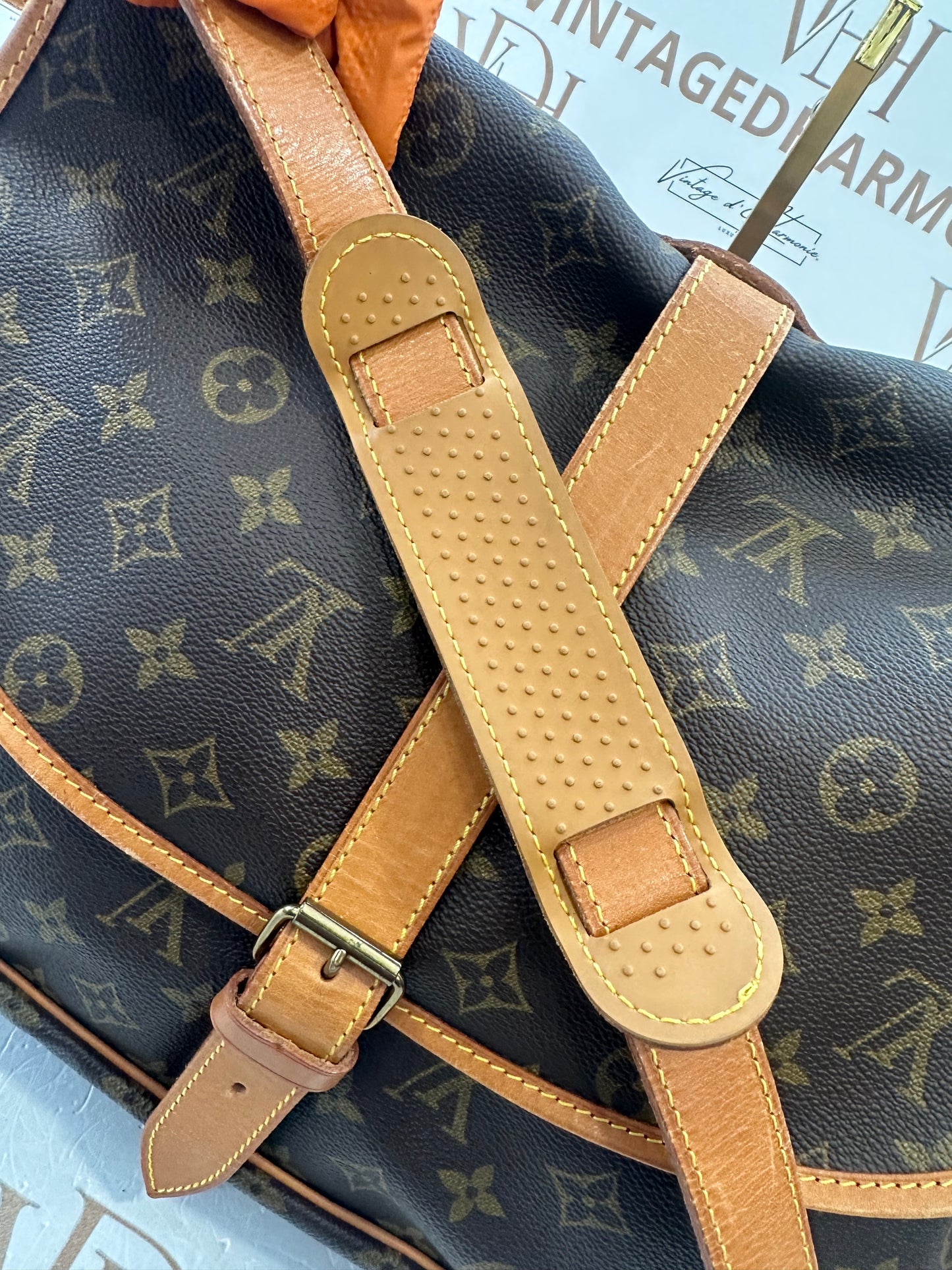 017916 - Louis Vuitton Saumur 35