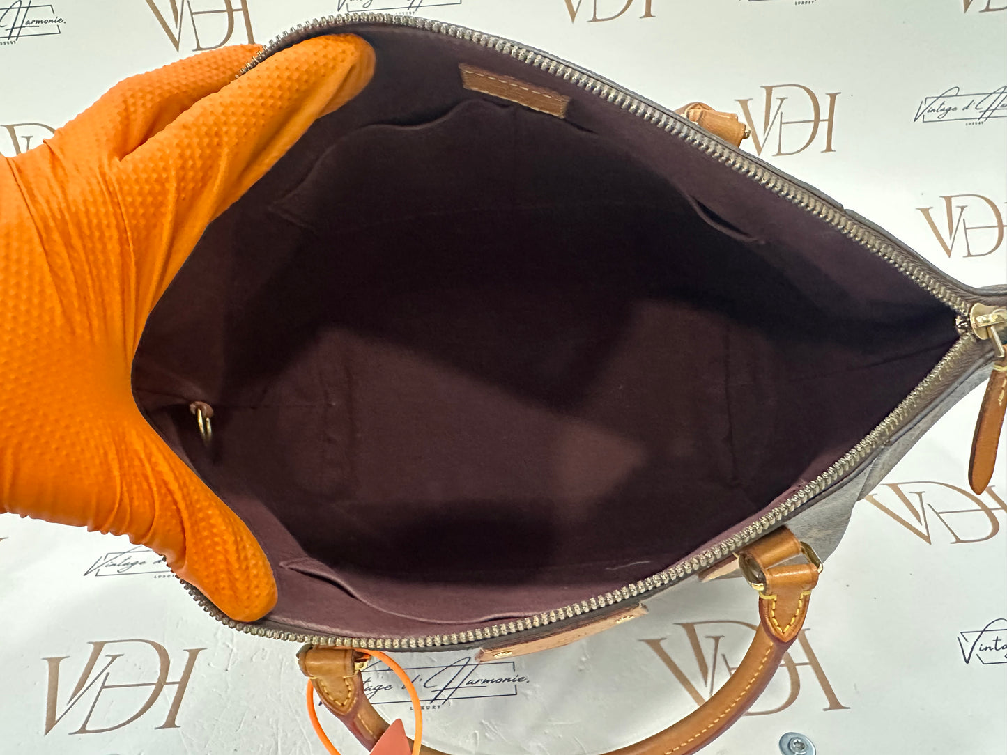 382759 - Louis Vuitton Turenne