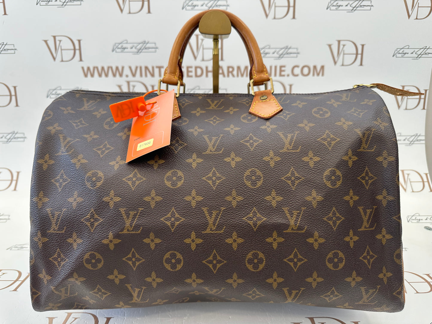 017930 - Louis Vuitton Speedy 40