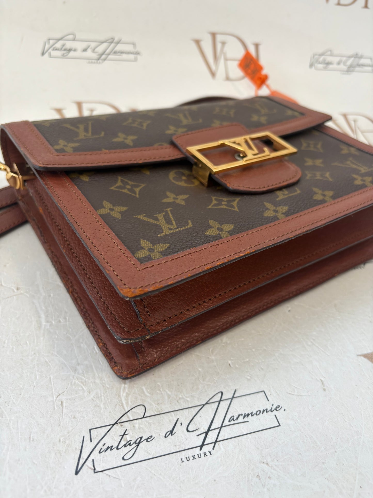 018845 - Louis Vuitton Sac Dauphine