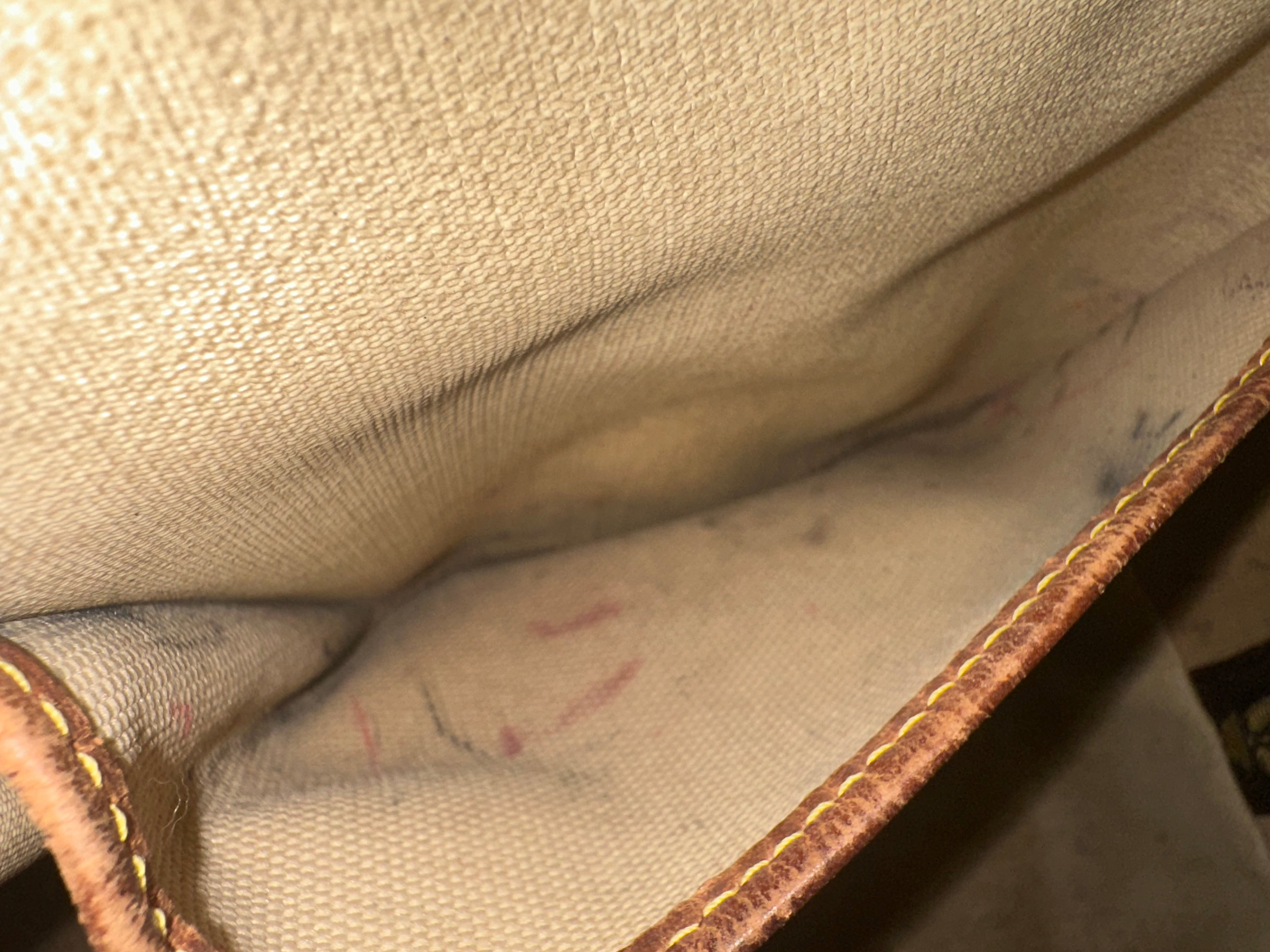 Louis Vuitton Deauville