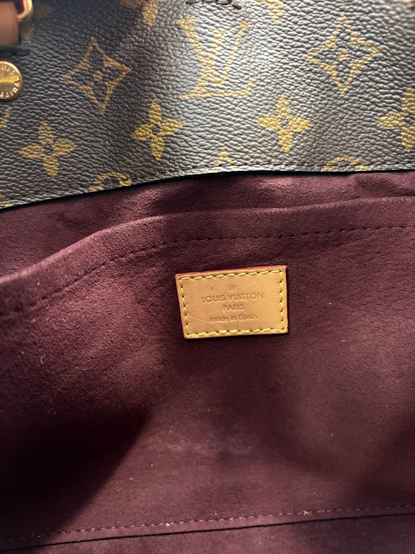 200791 - Louis Vuitton Montaigne
