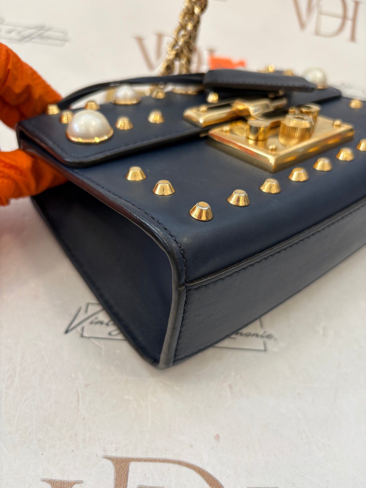 383281 - Gucci Padlock
