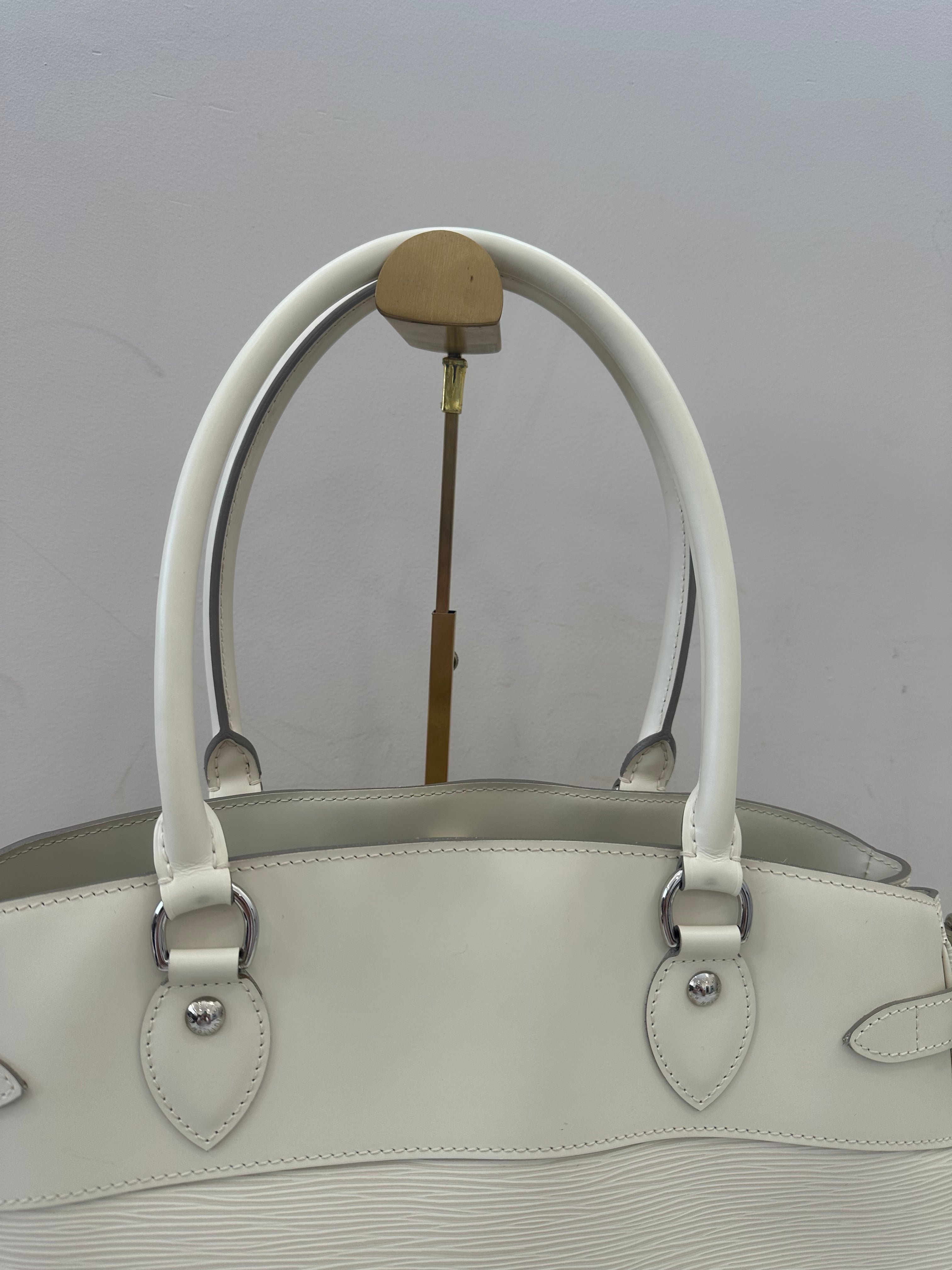 Louis Vuitton Epi Passy GM