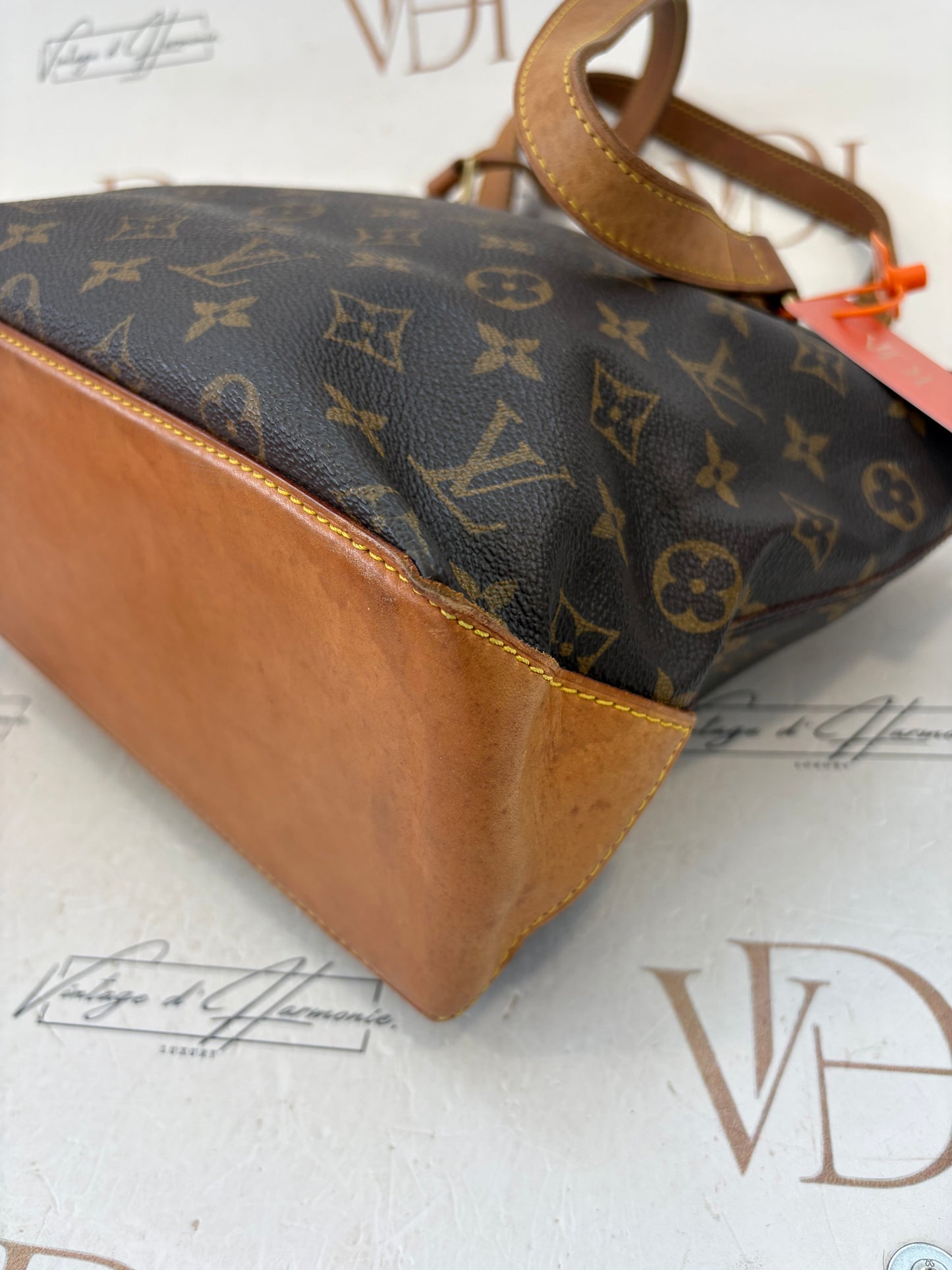 018343 - Louis Vuitton Cabas Piano