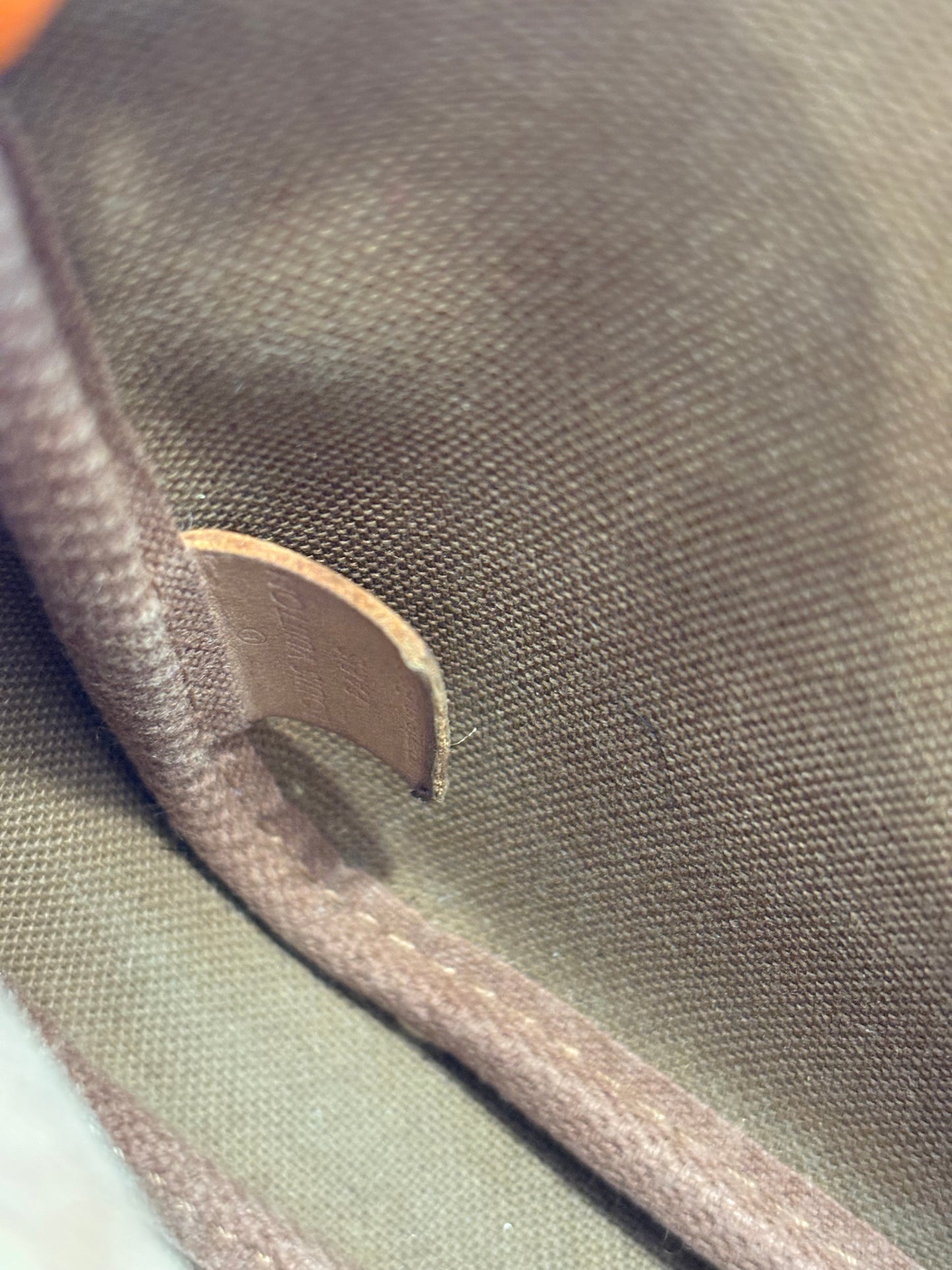 383615 - Louis Vuitton Multipochette