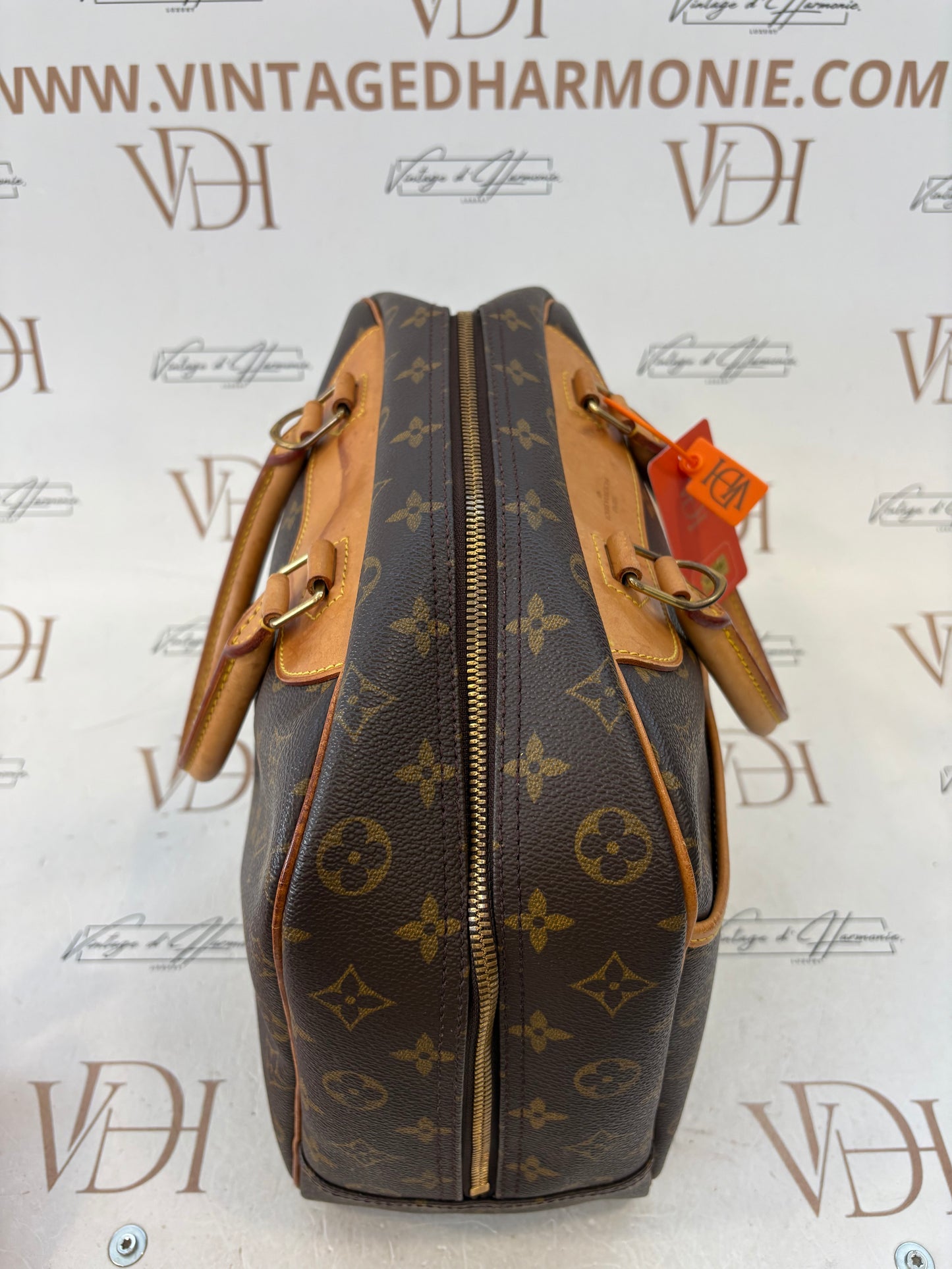 018276 - Louis Vuitton Deauville