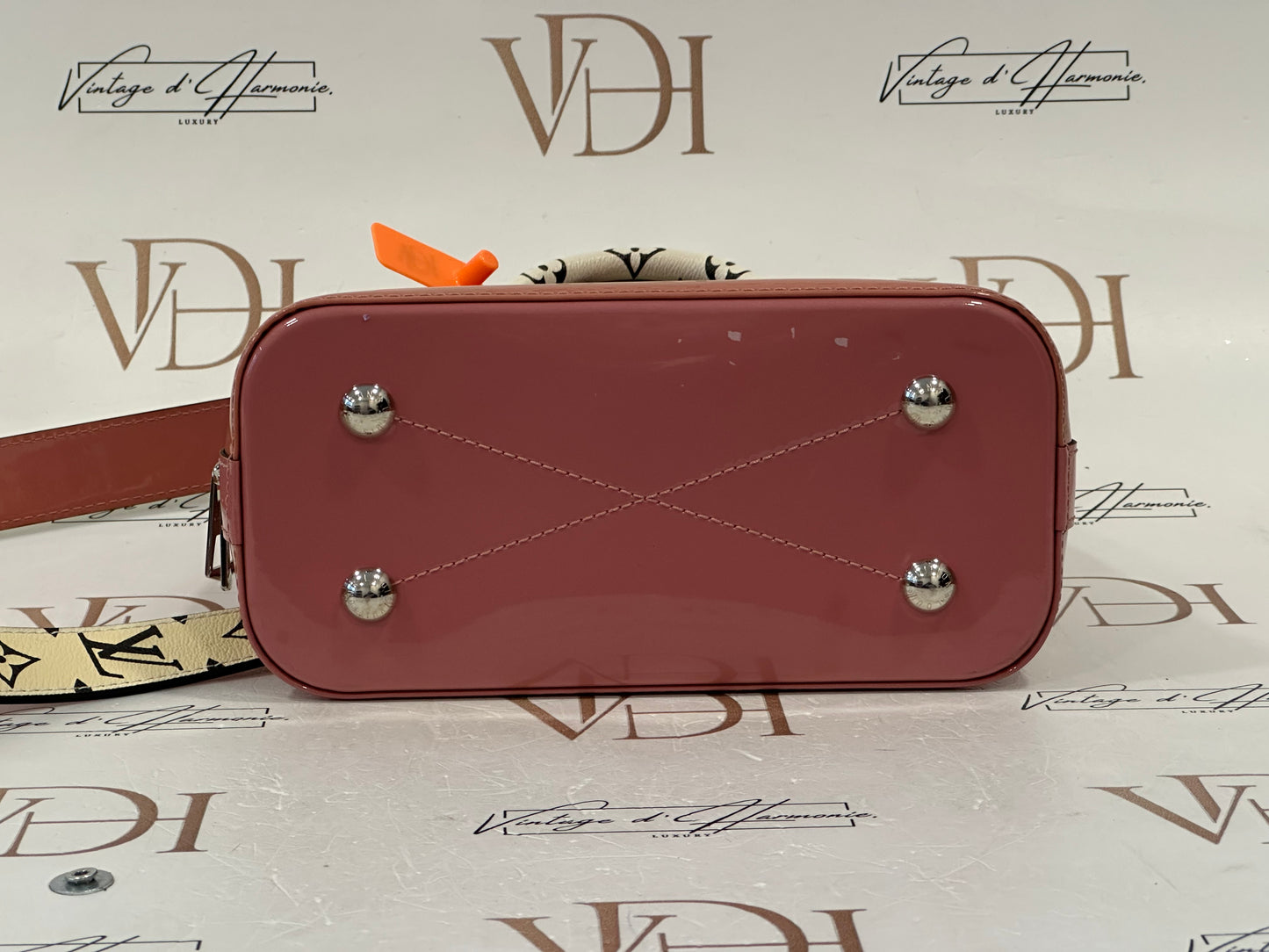 383001 - Louis Vuitton Alma BB