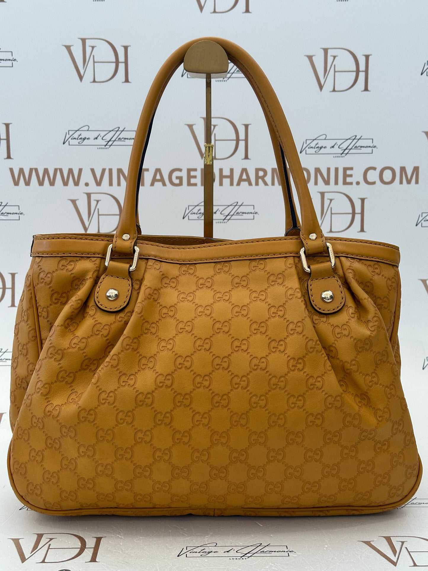 382479 - Gucci Sukey