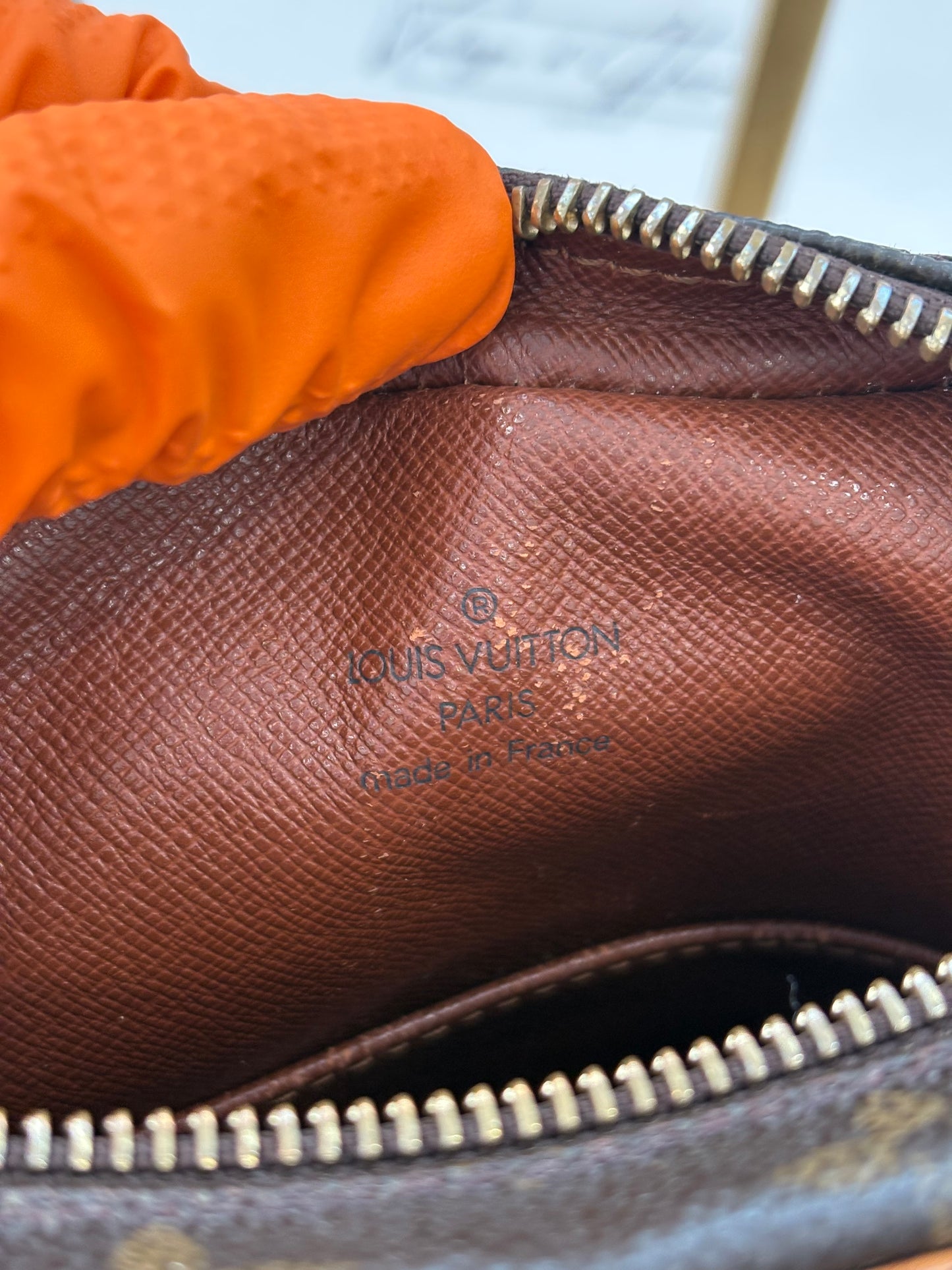 018961 - Louis Vuitton Amazon