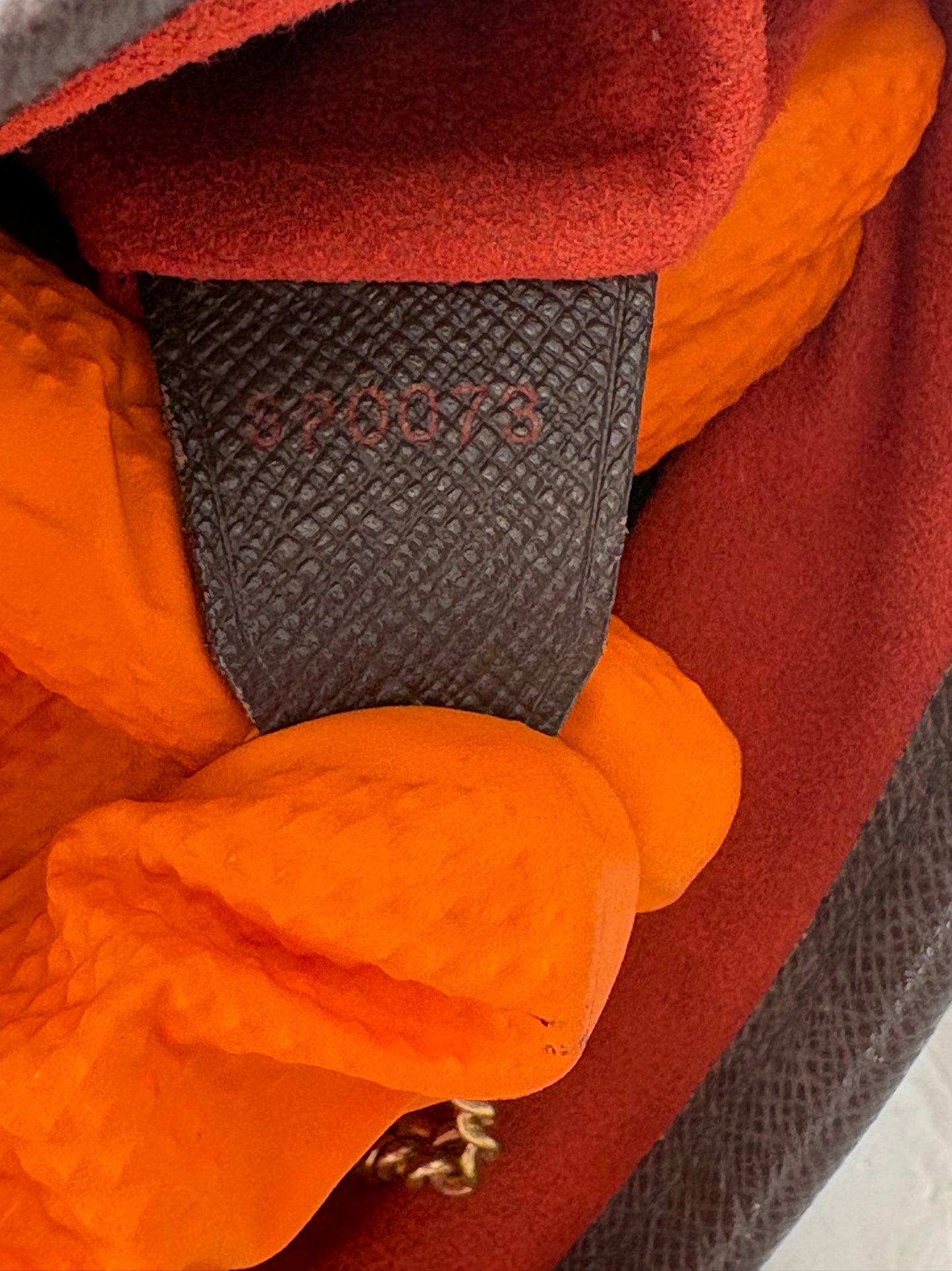 018663 - Louis Vuitton Marais Damier