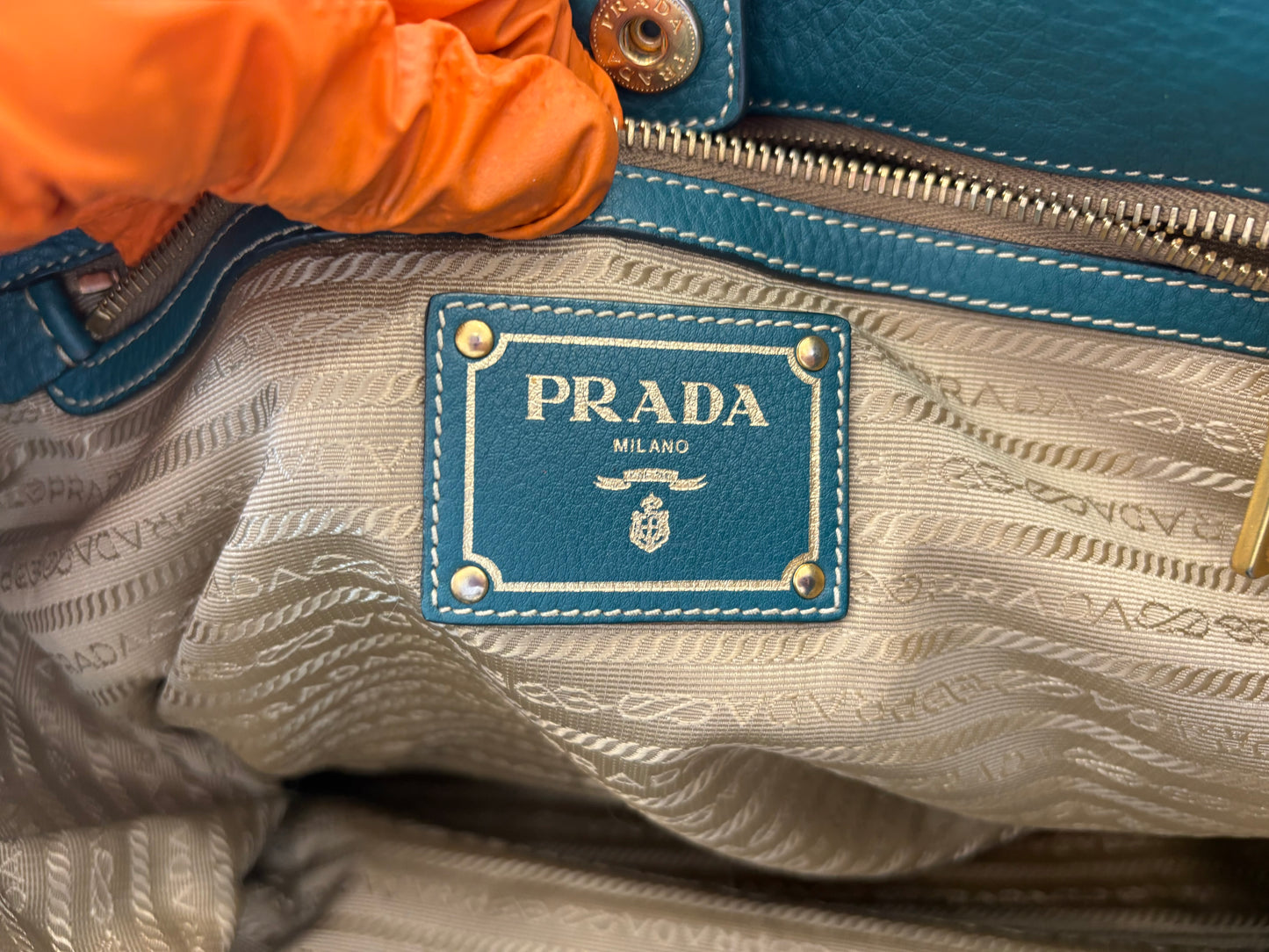 018576 - Prada Blue