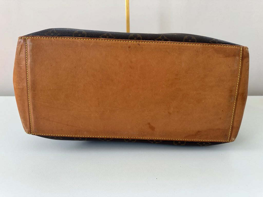 Louis Vuitton Cabas Mezzo